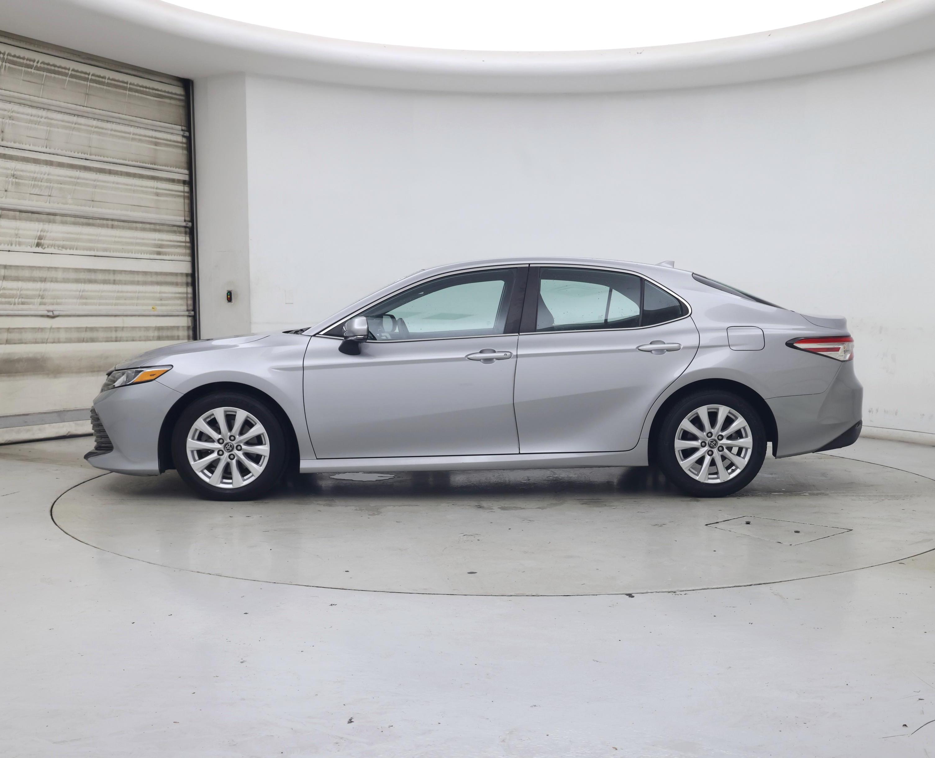 Thumbnail: 2019 Toyota Camry - 3