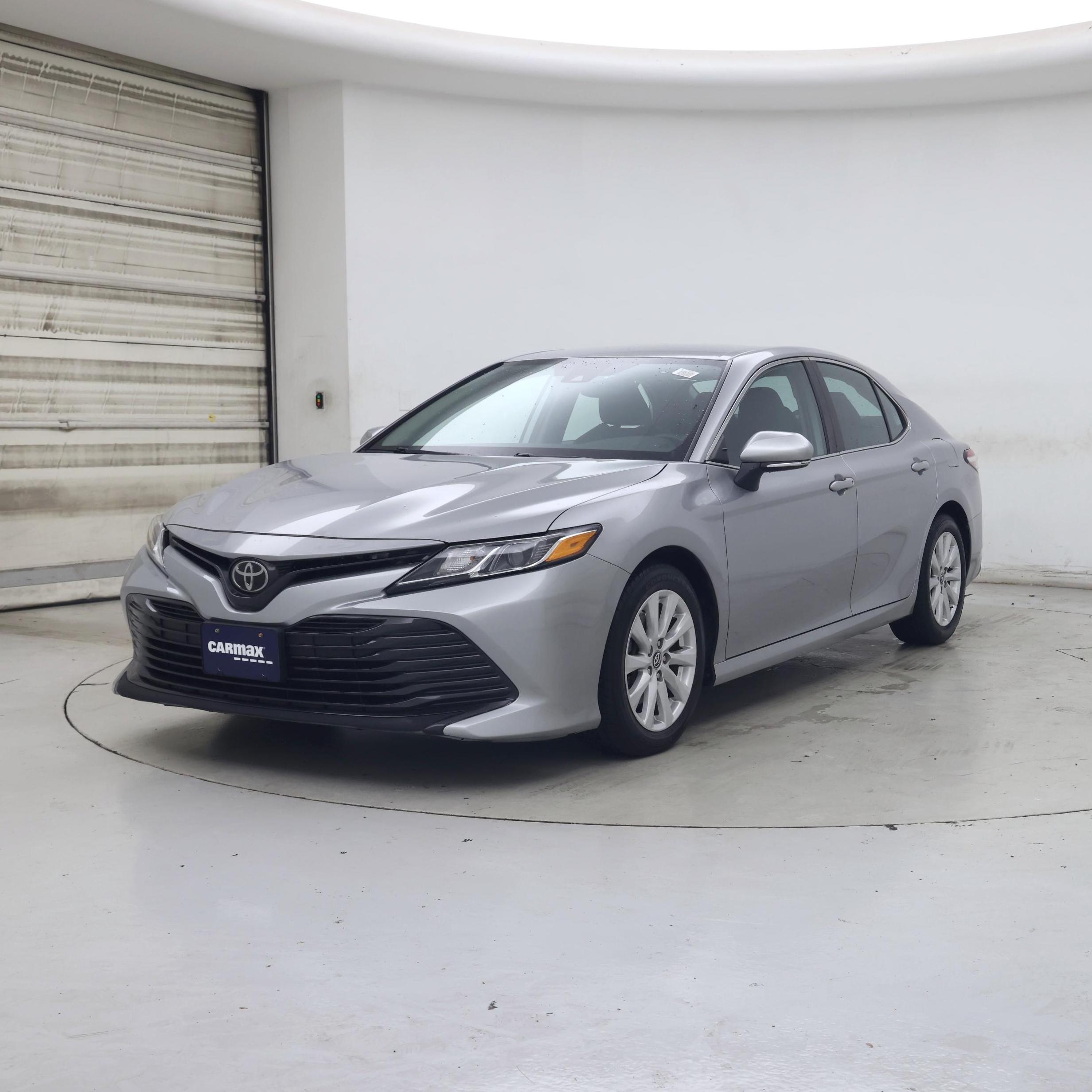 Thumbnail: 2019 Toyota Camry - 4