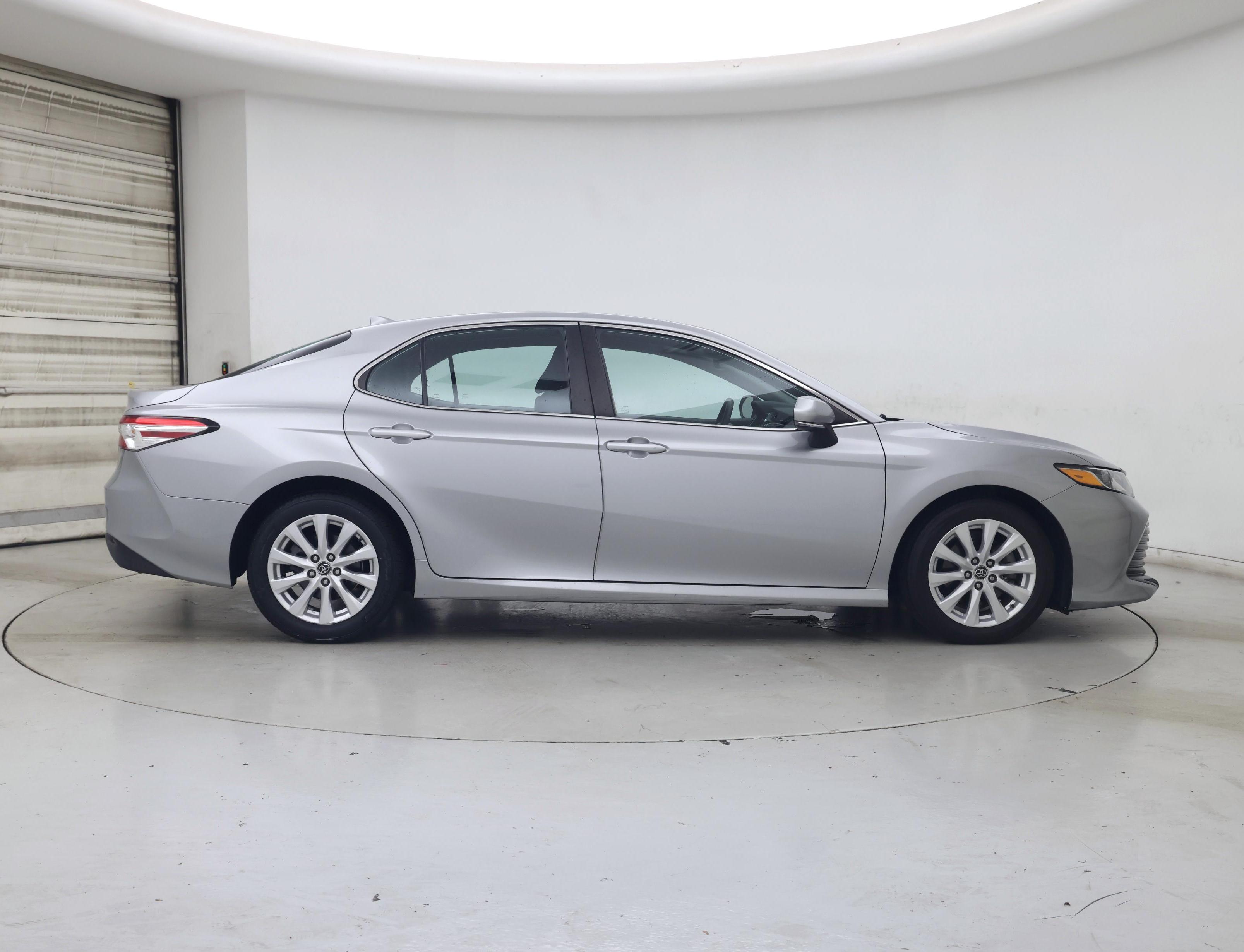Thumbnail: 2019 Toyota Camry - 7
