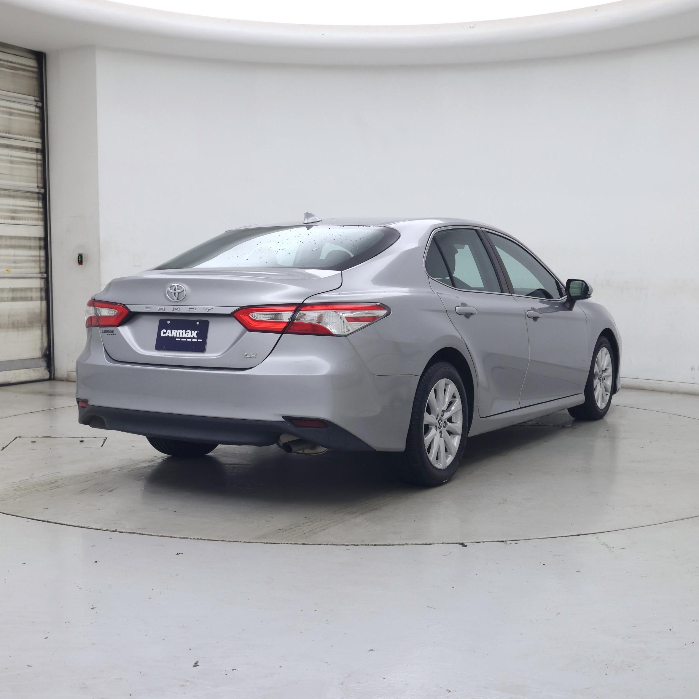 Thumbnail: 2019 Toyota Camry - 8