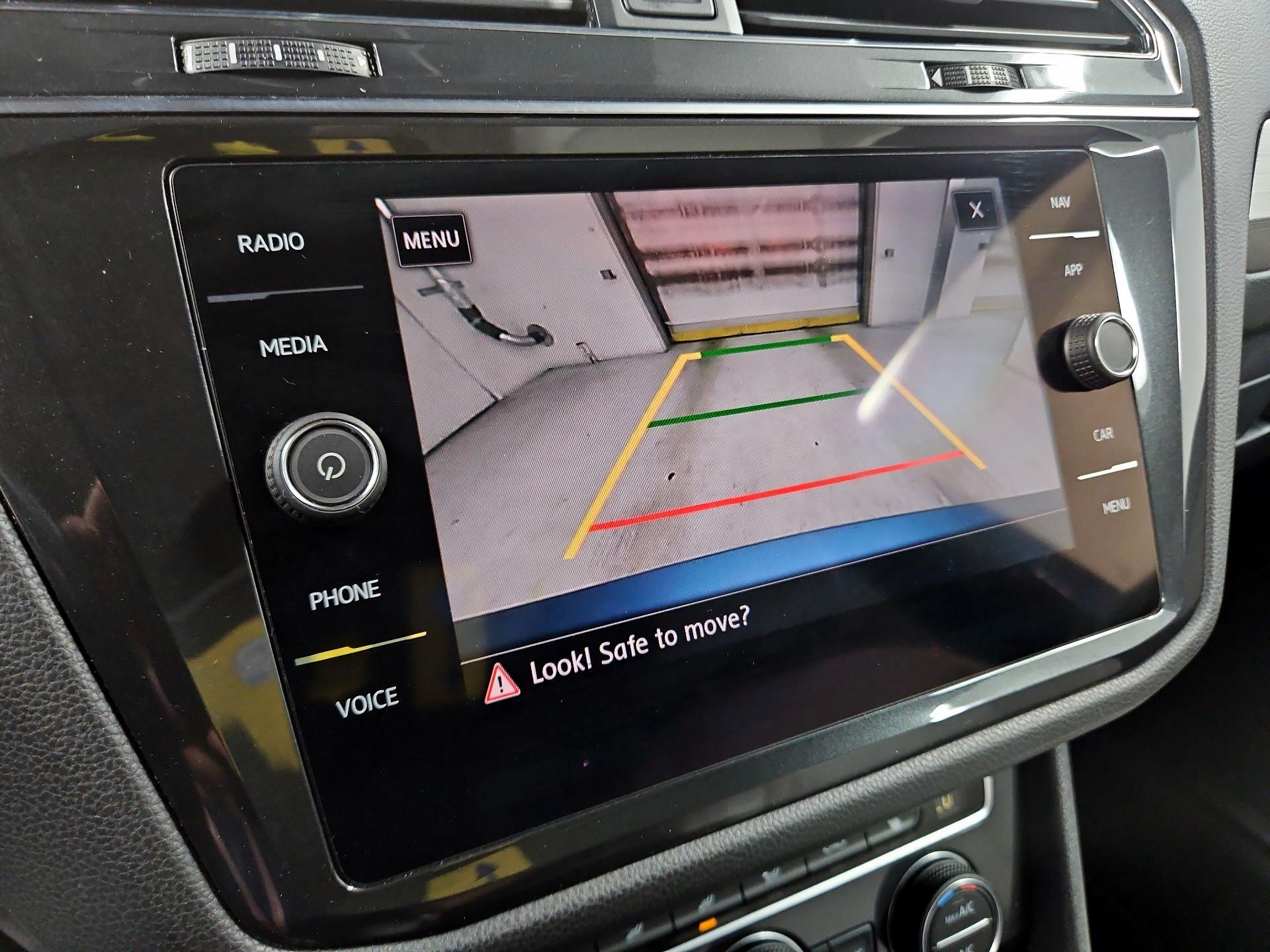 Thumbnail: 2019 Volkswagen Tiguan - 14