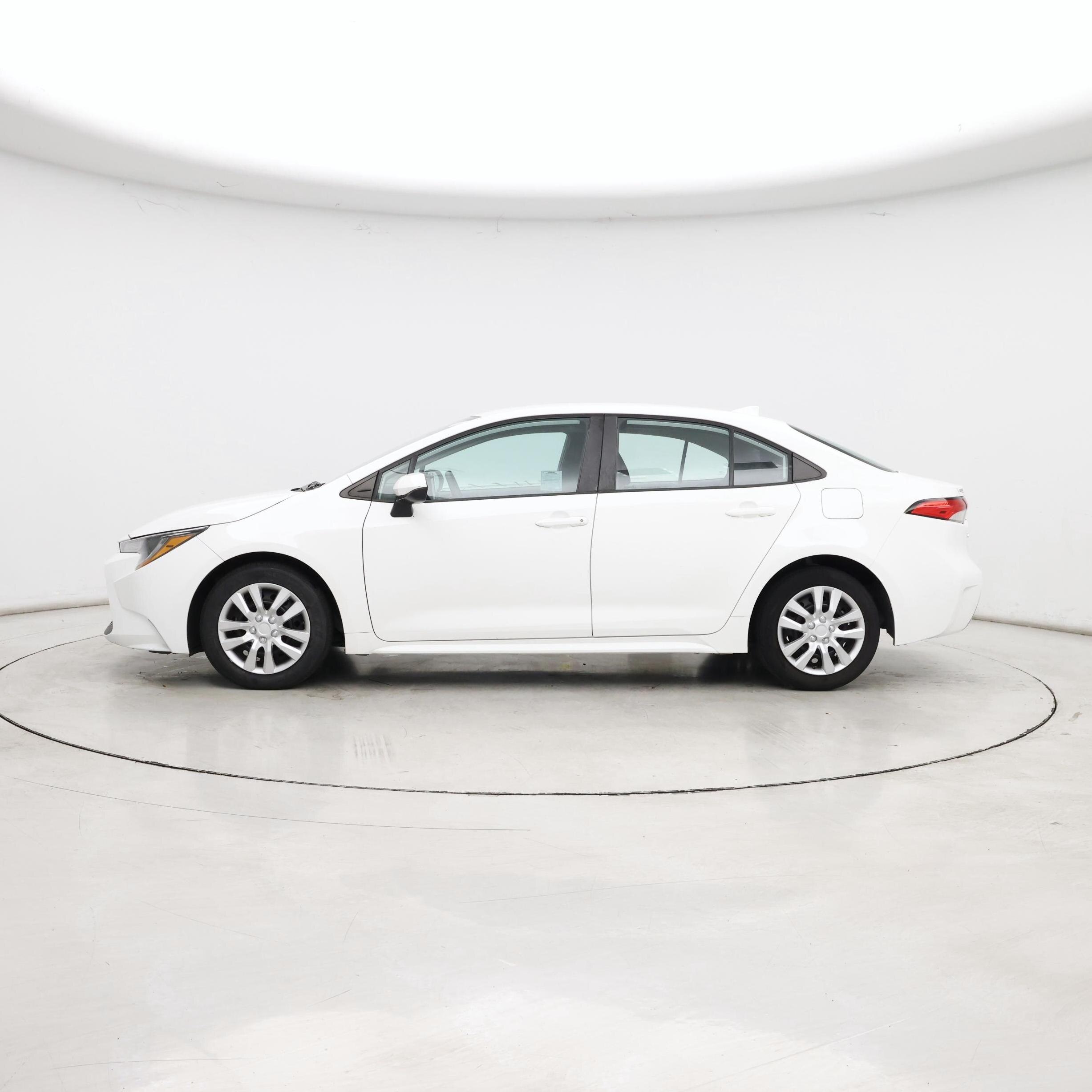 Thumbnail: 2021 Toyota Corolla - 3