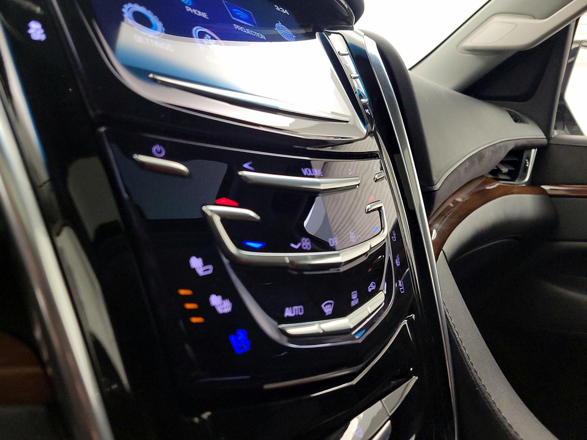 Thumbnail: 2018 Cadillac Escalade - 17