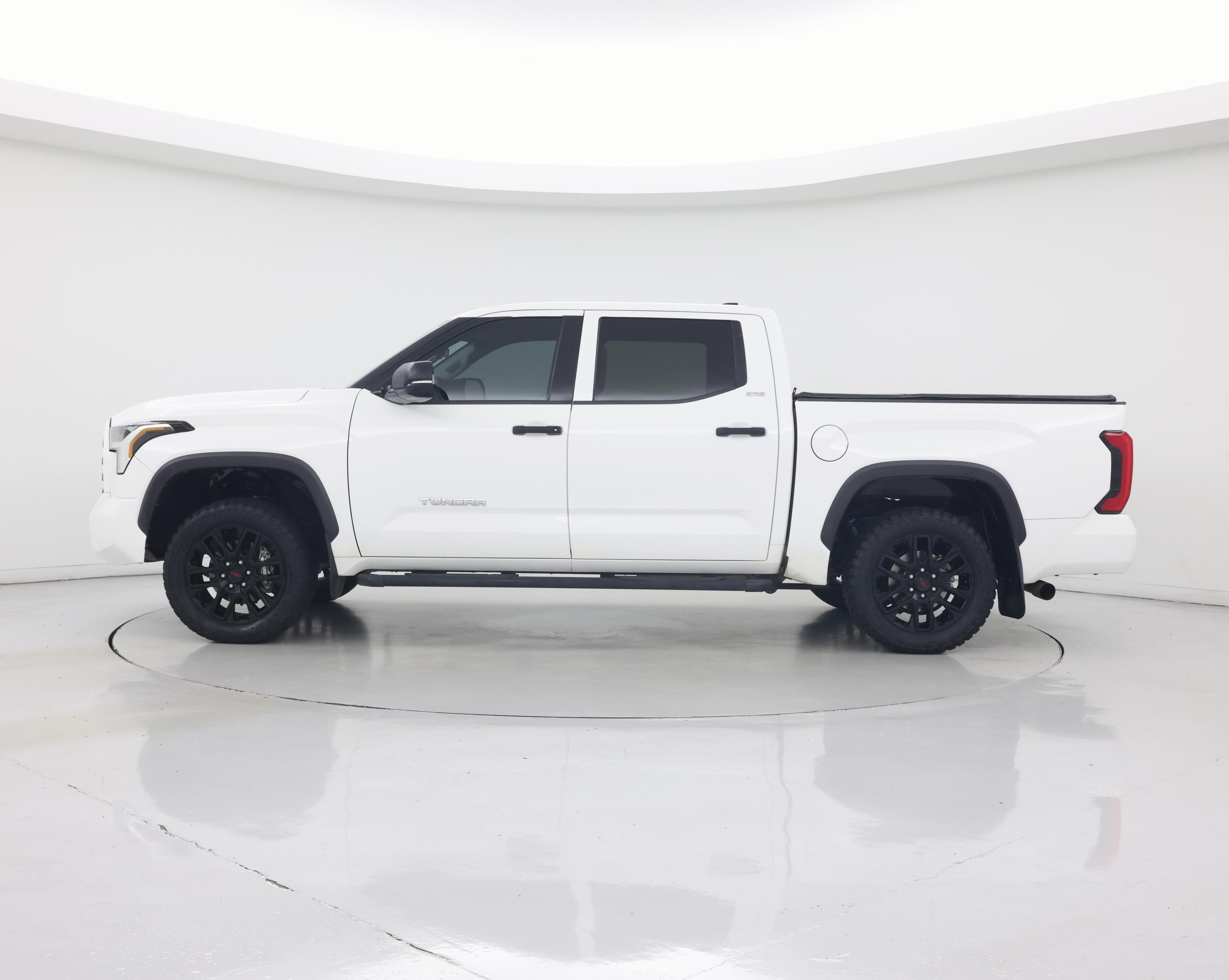 Thumbnail: 2022 Toyota Tundra - 3