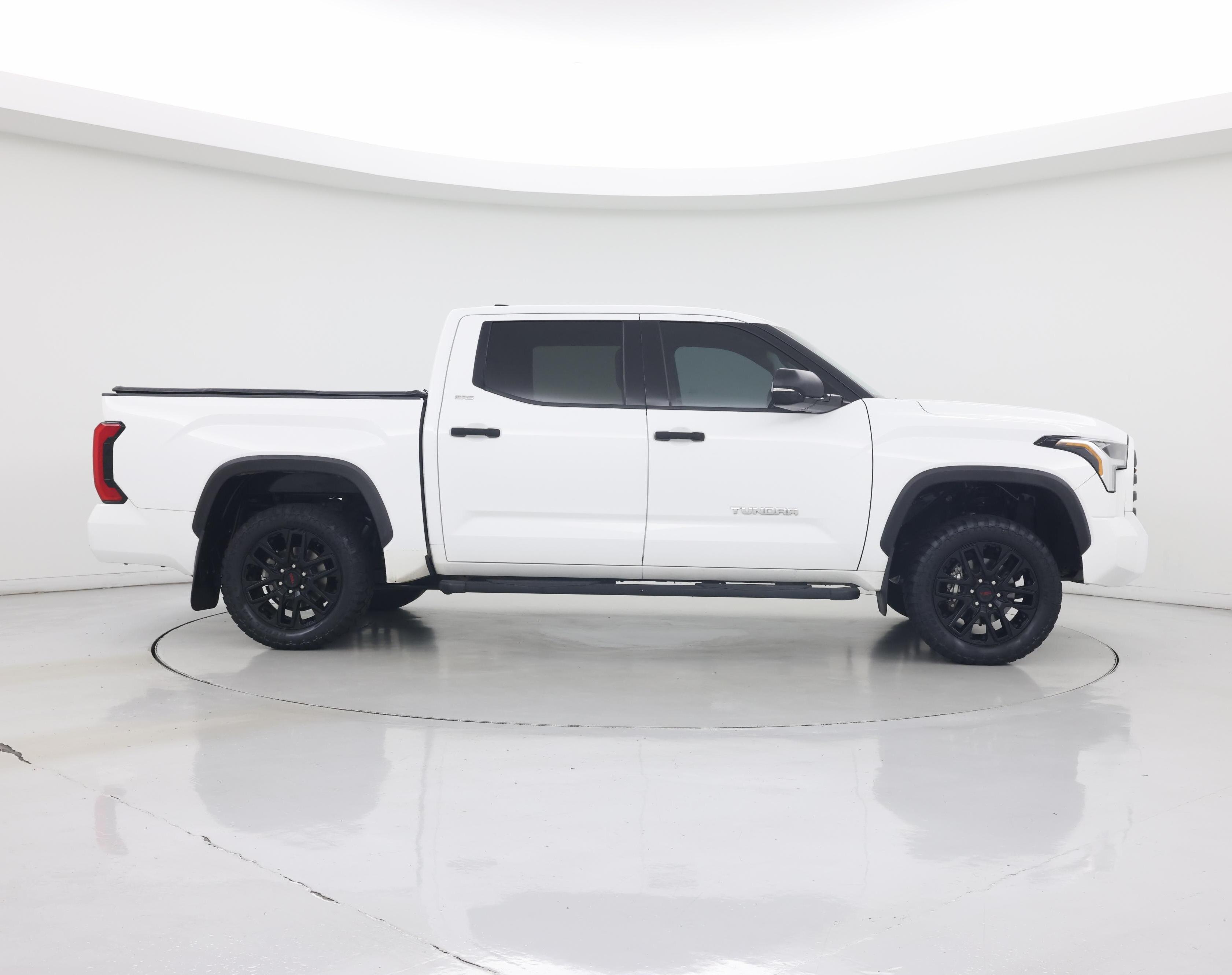 Thumbnail: 2022 Toyota Tundra - 7
