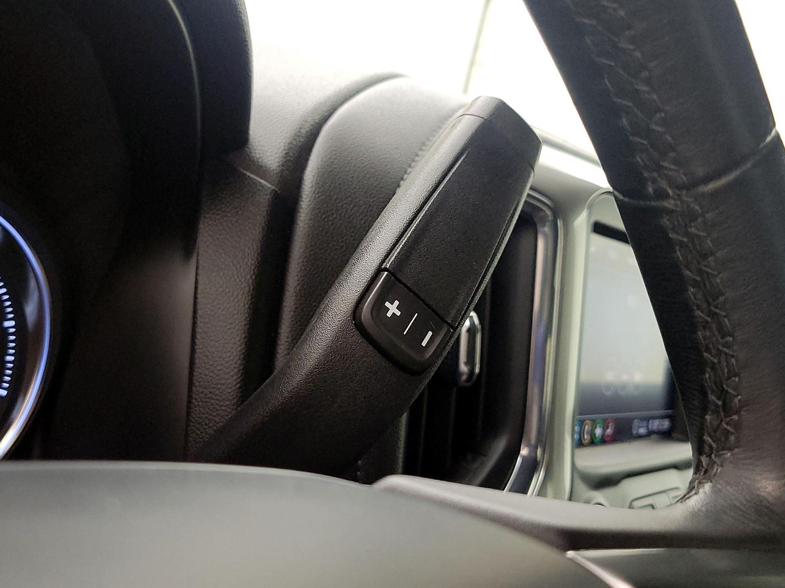 2020 Chevrolet Silverado 1500 LT - Photo 18