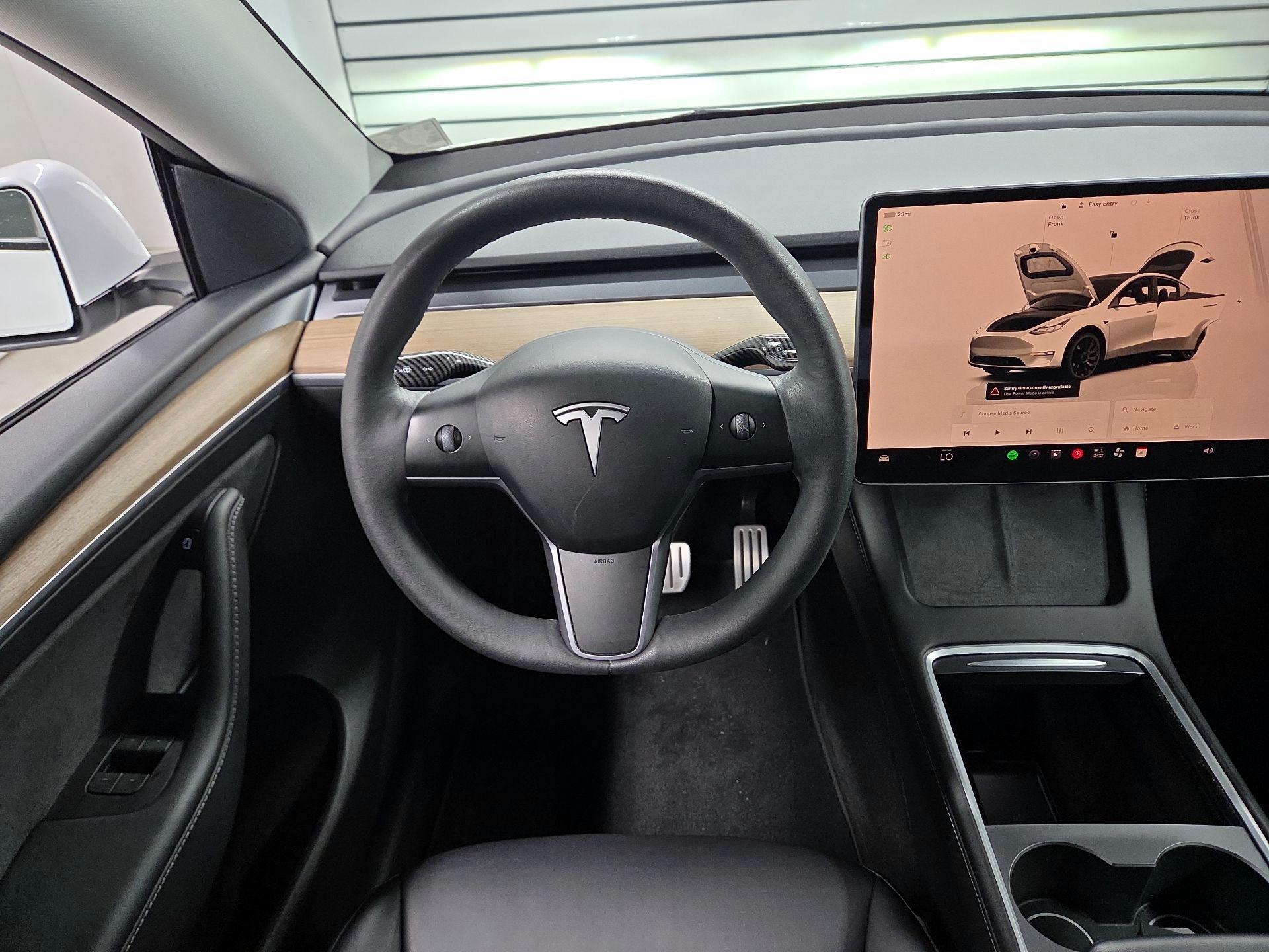 Thumbnail: 2023 Tesla Model Y - 10