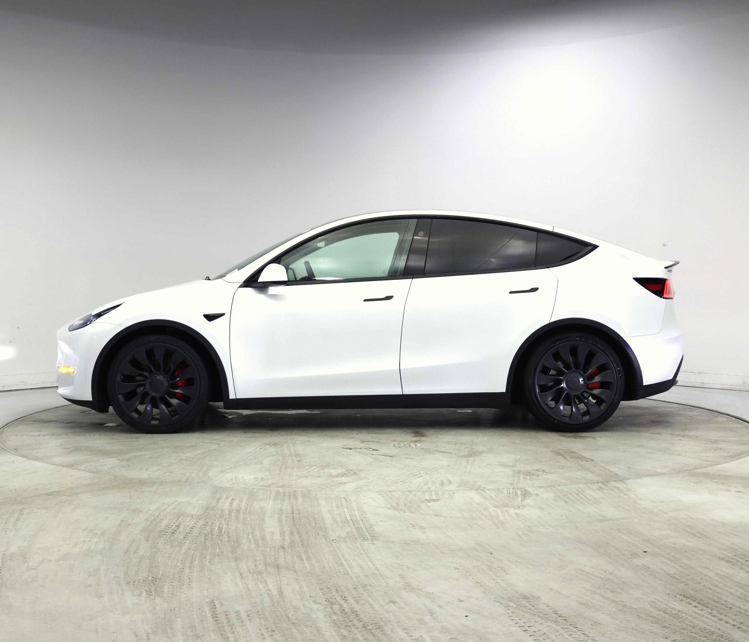 Thumbnail: 2023 Tesla Model Y - 3