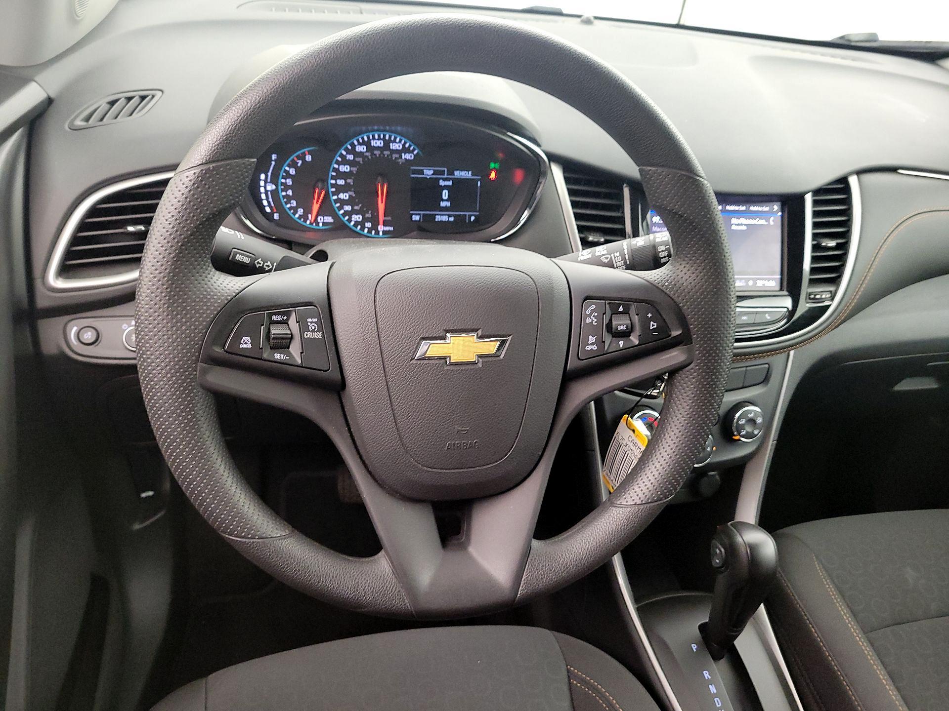 Thumbnail: 2022 Chevrolet Trax - 10