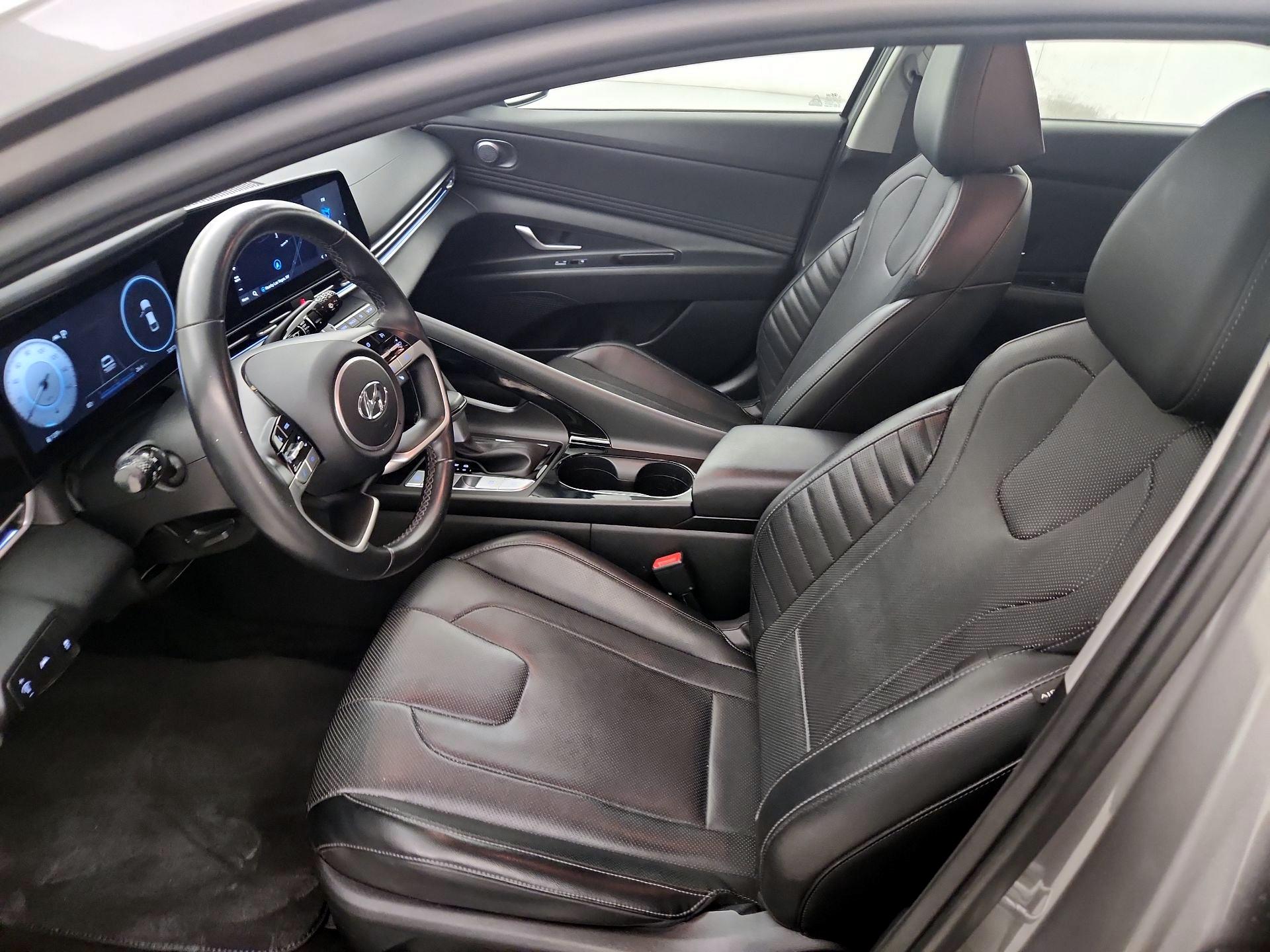 Thumbnail: 2023 Hyundai Elantra - 11