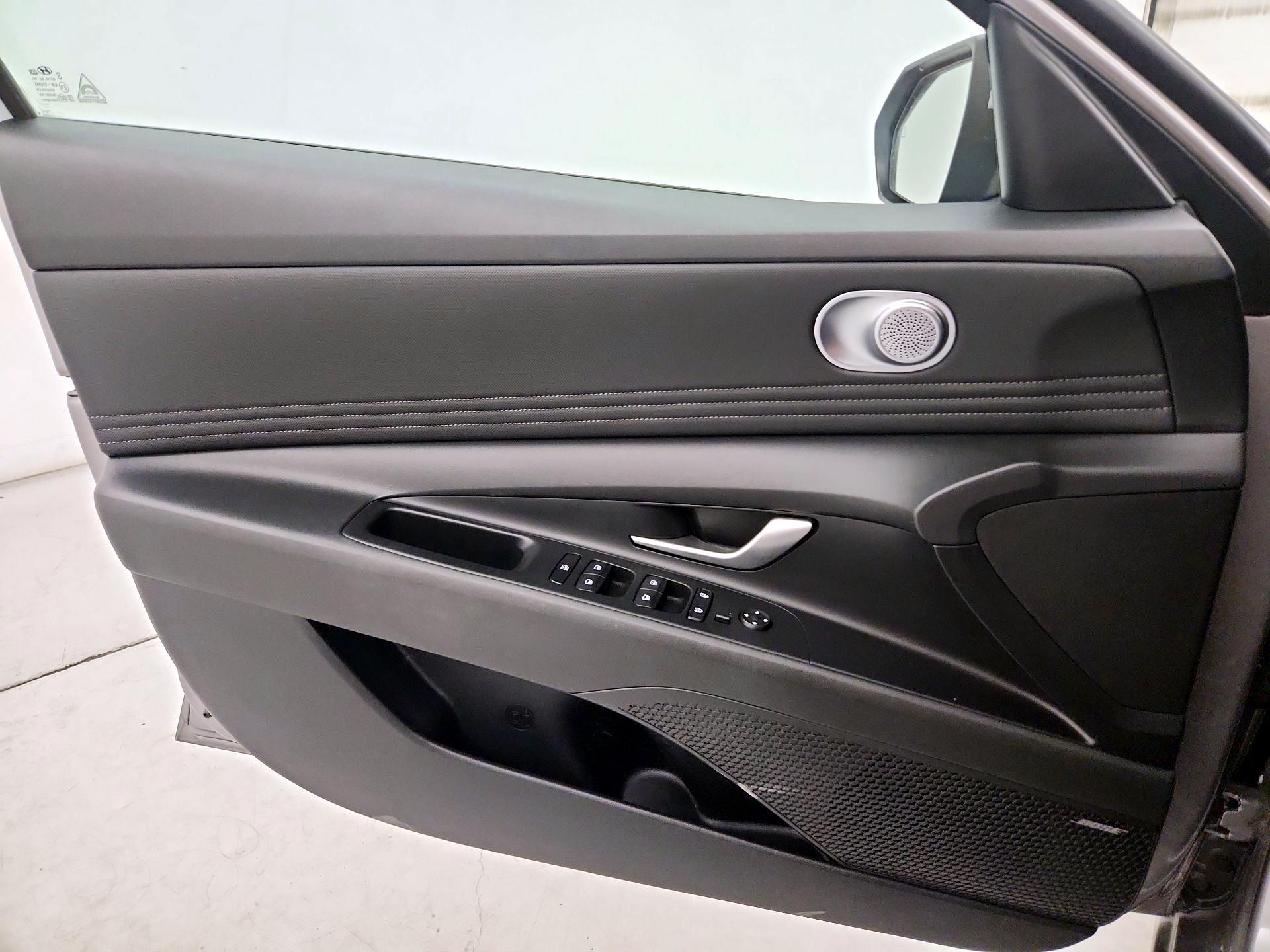 Thumbnail: 2023 Hyundai Elantra - 12