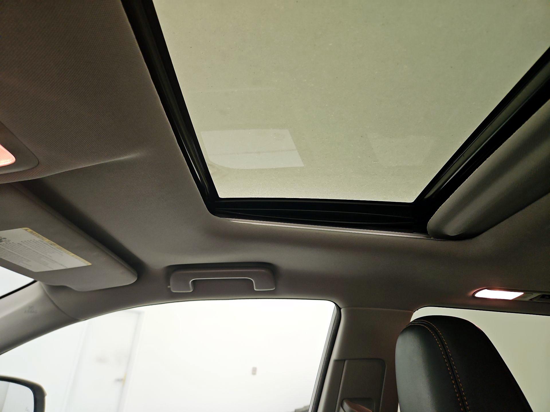 Thumbnail: 2016 Toyota Highlander - 20