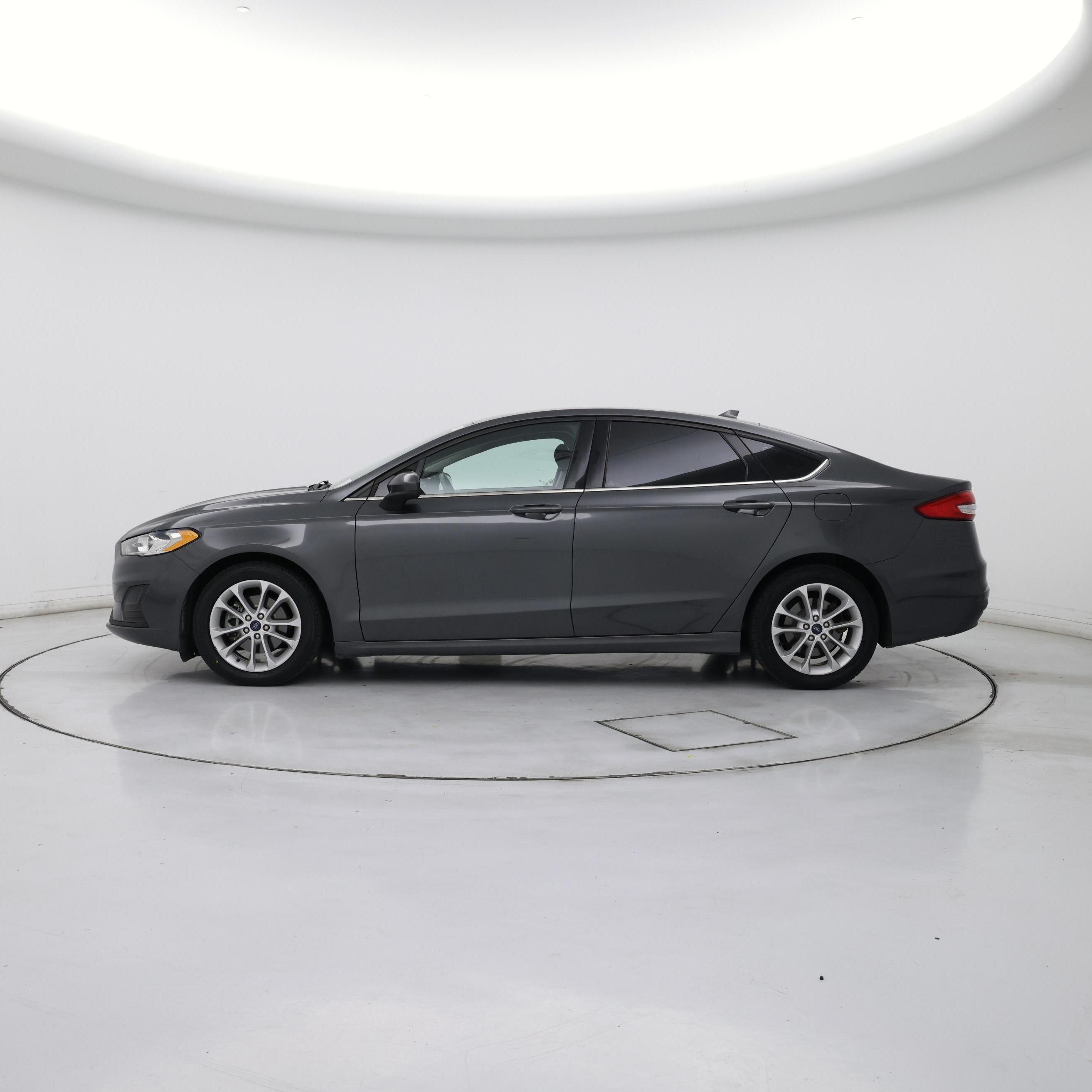 Thumbnail: 2020 Ford Fusion - 3