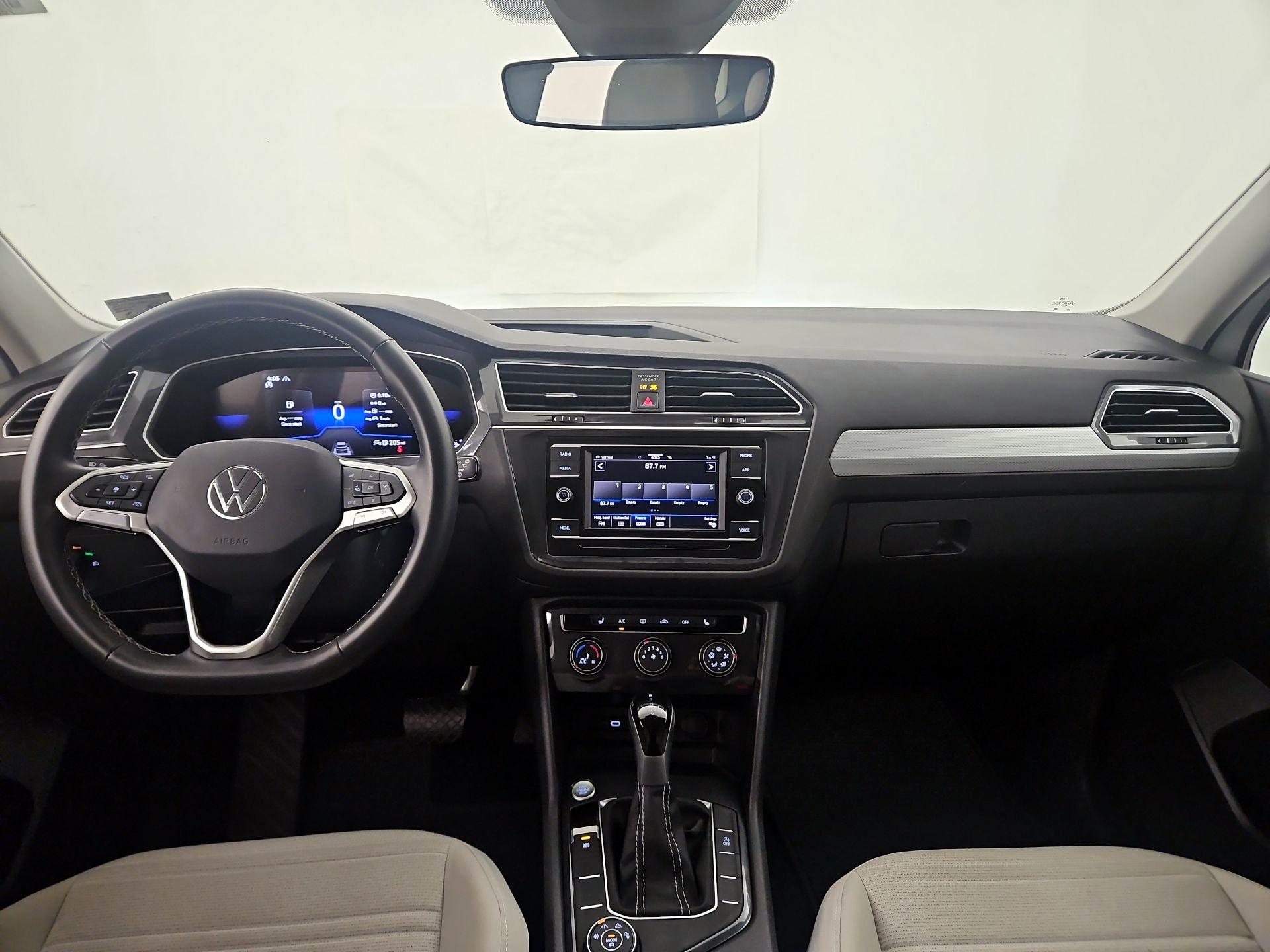 Thumbnail: 2024 Volkswagen Tiguan - 9