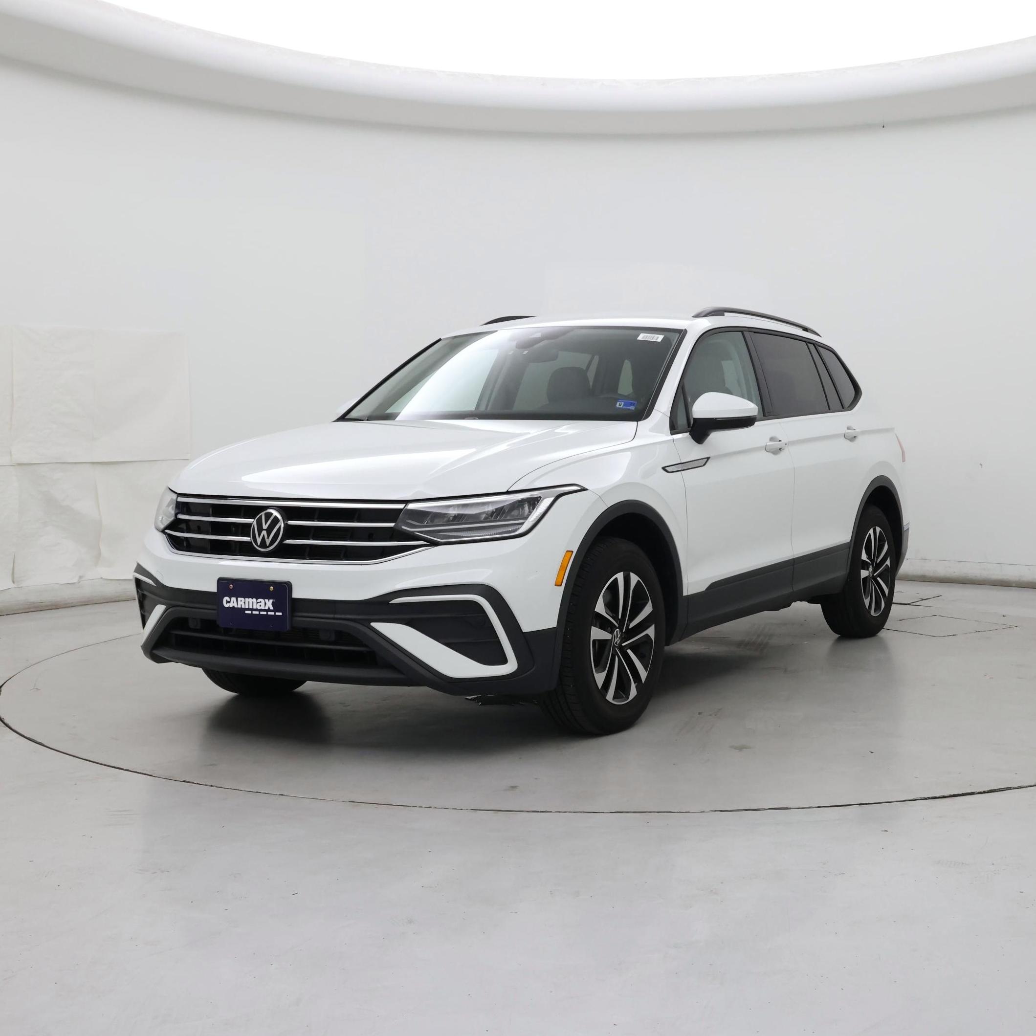 Thumbnail: 2024 Volkswagen Tiguan - 4