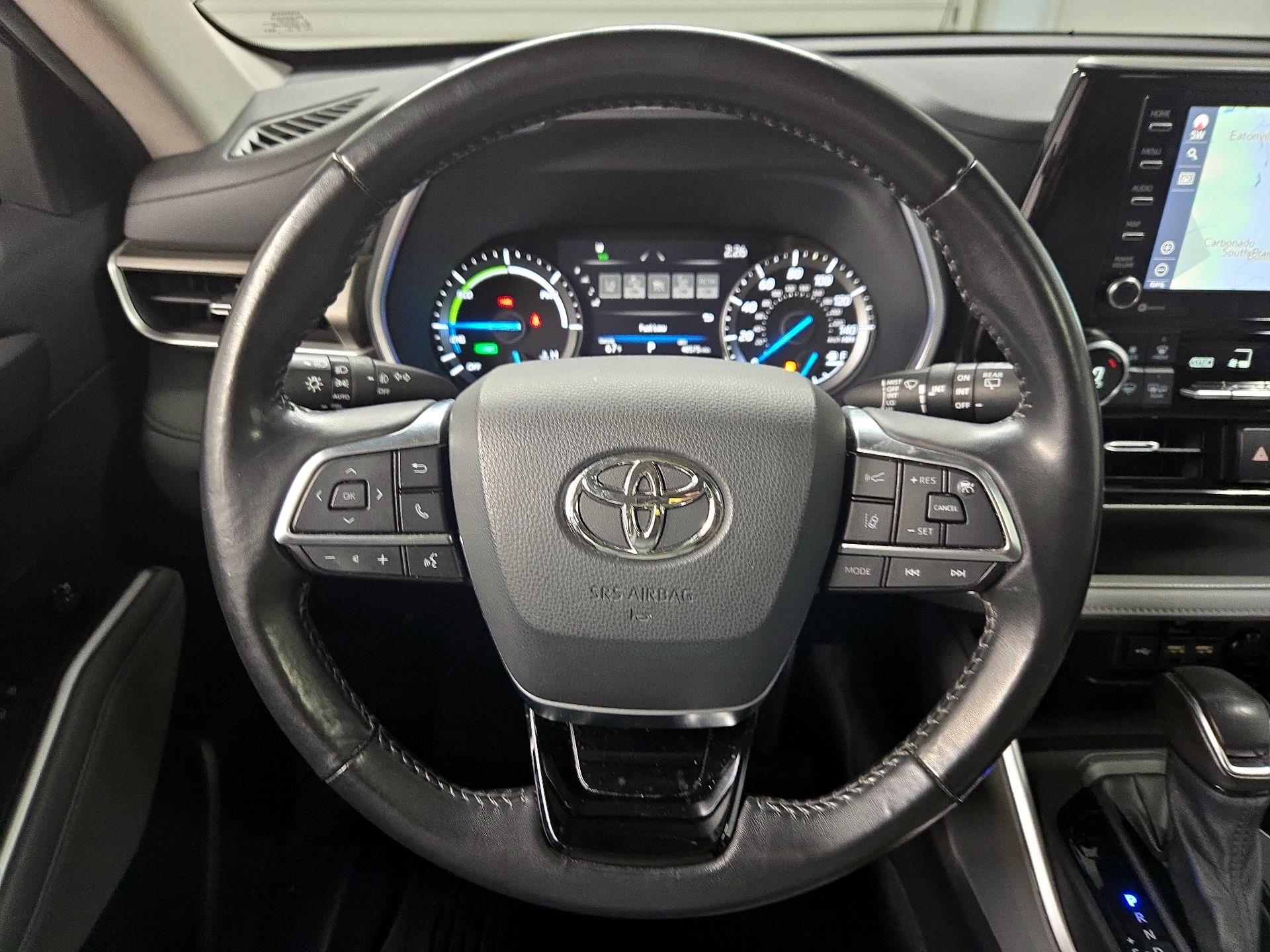 Thumbnail: 2021 Toyota Highlander - 10