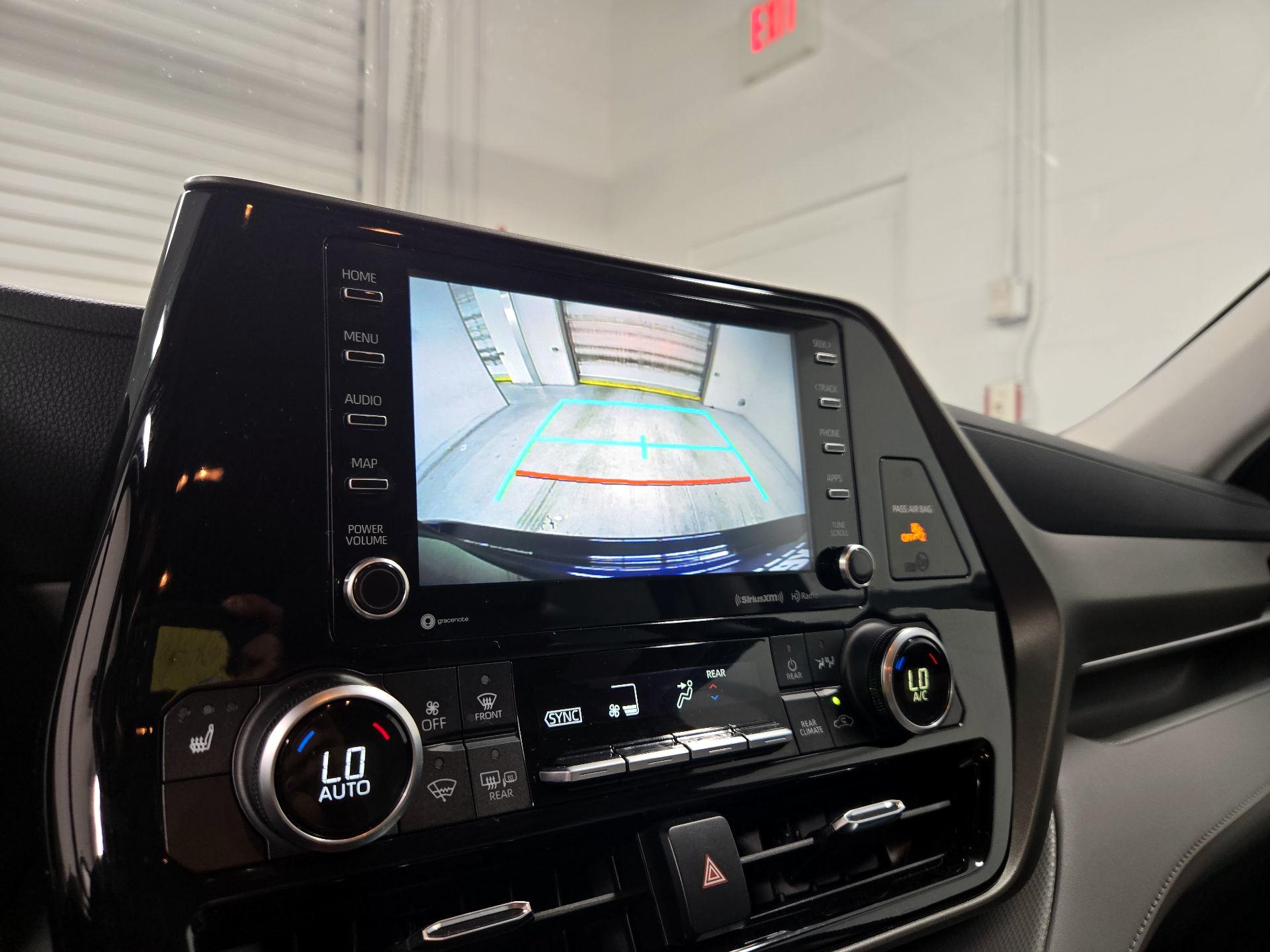 Thumbnail: 2021 Toyota Highlander - 15