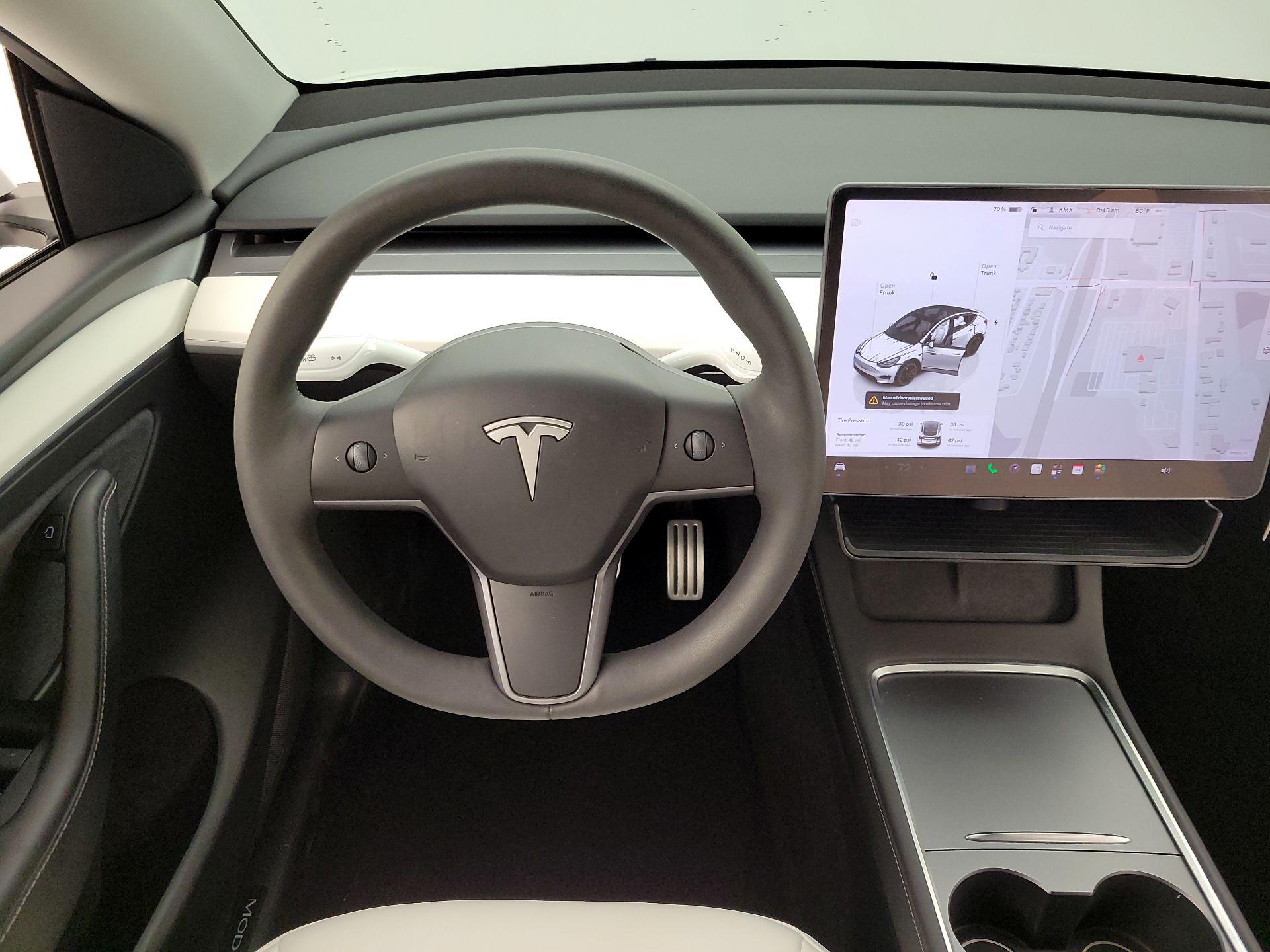 Thumbnail: 2023 Tesla Model Y - 10