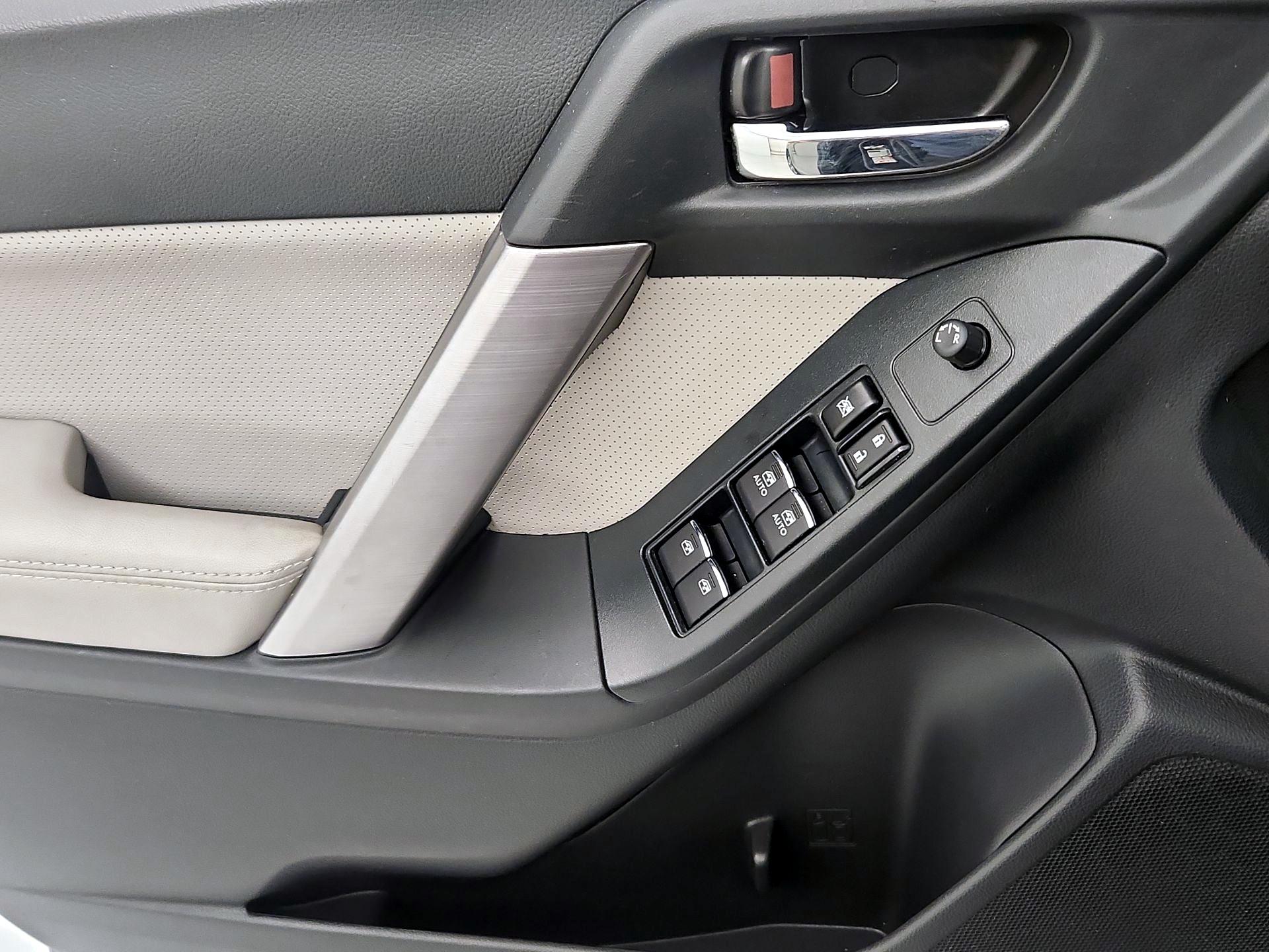 Thumbnail: 2017 Subaru Forester - 12