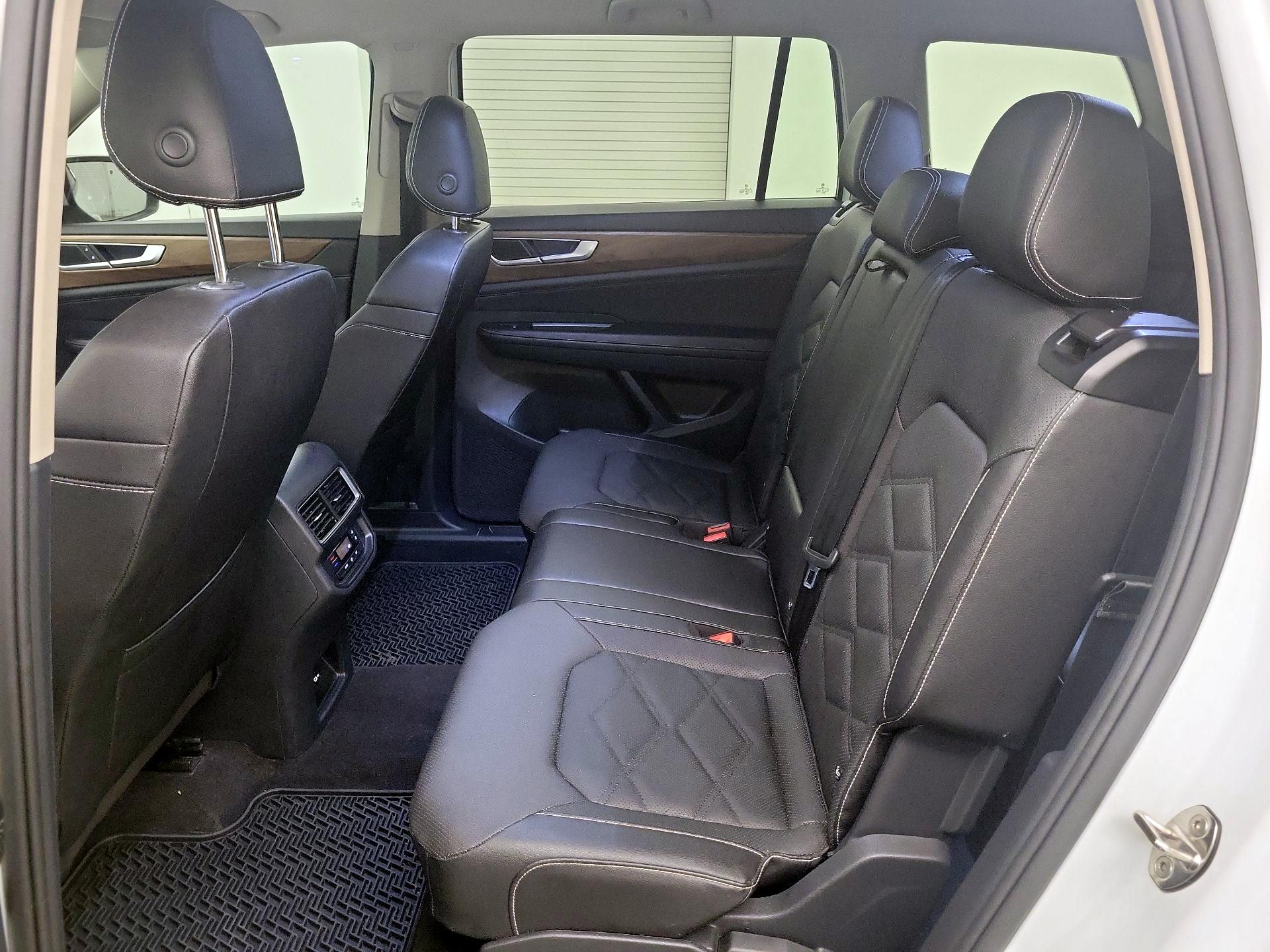 Thumbnail: 2025 Volkswagen Atlas - 18