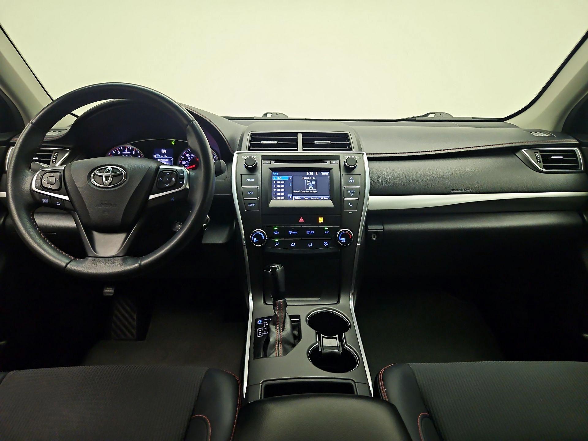 Thumbnail: 2017 Toyota Camry - 9