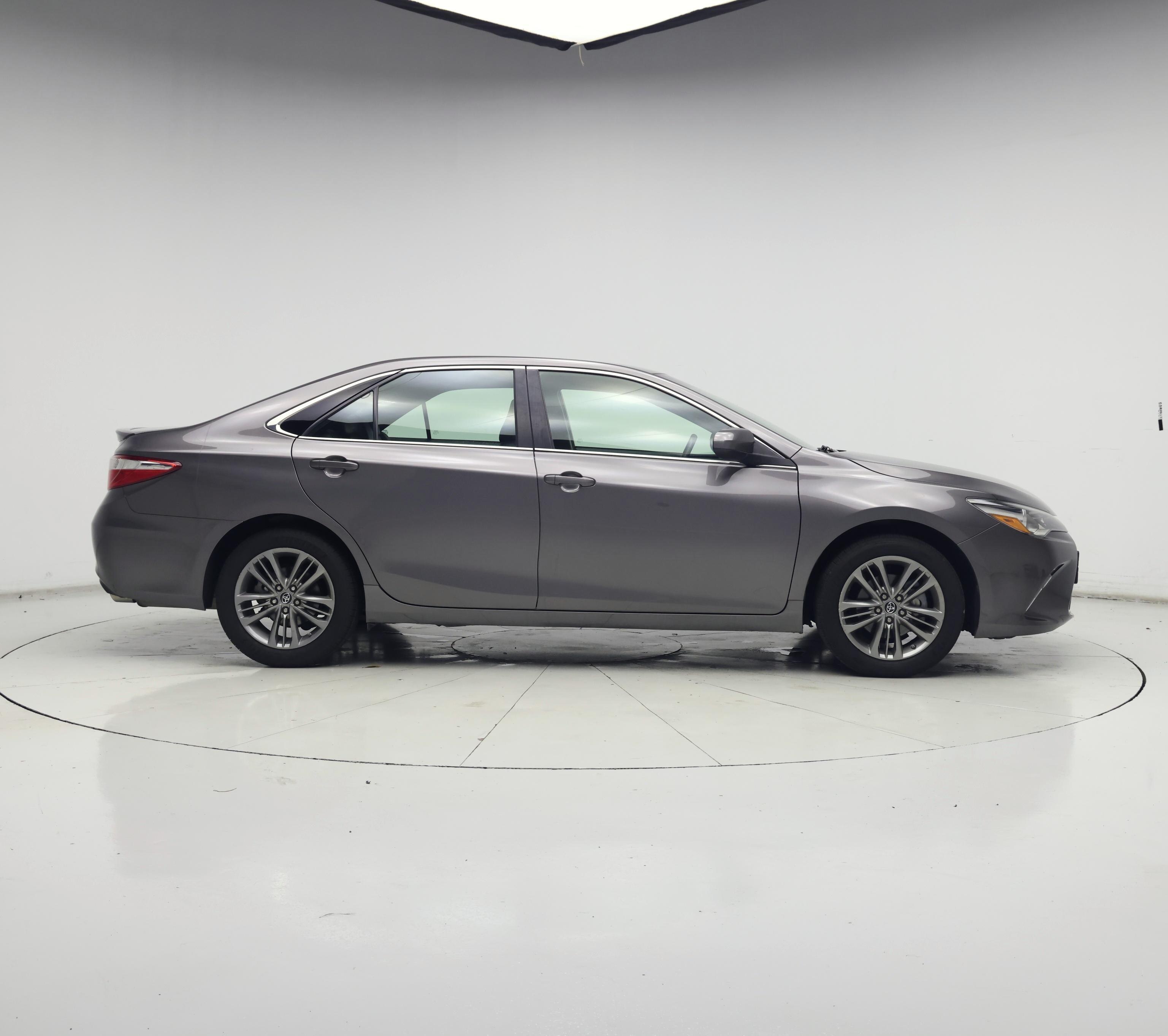Thumbnail: 2017 Toyota Camry - 7