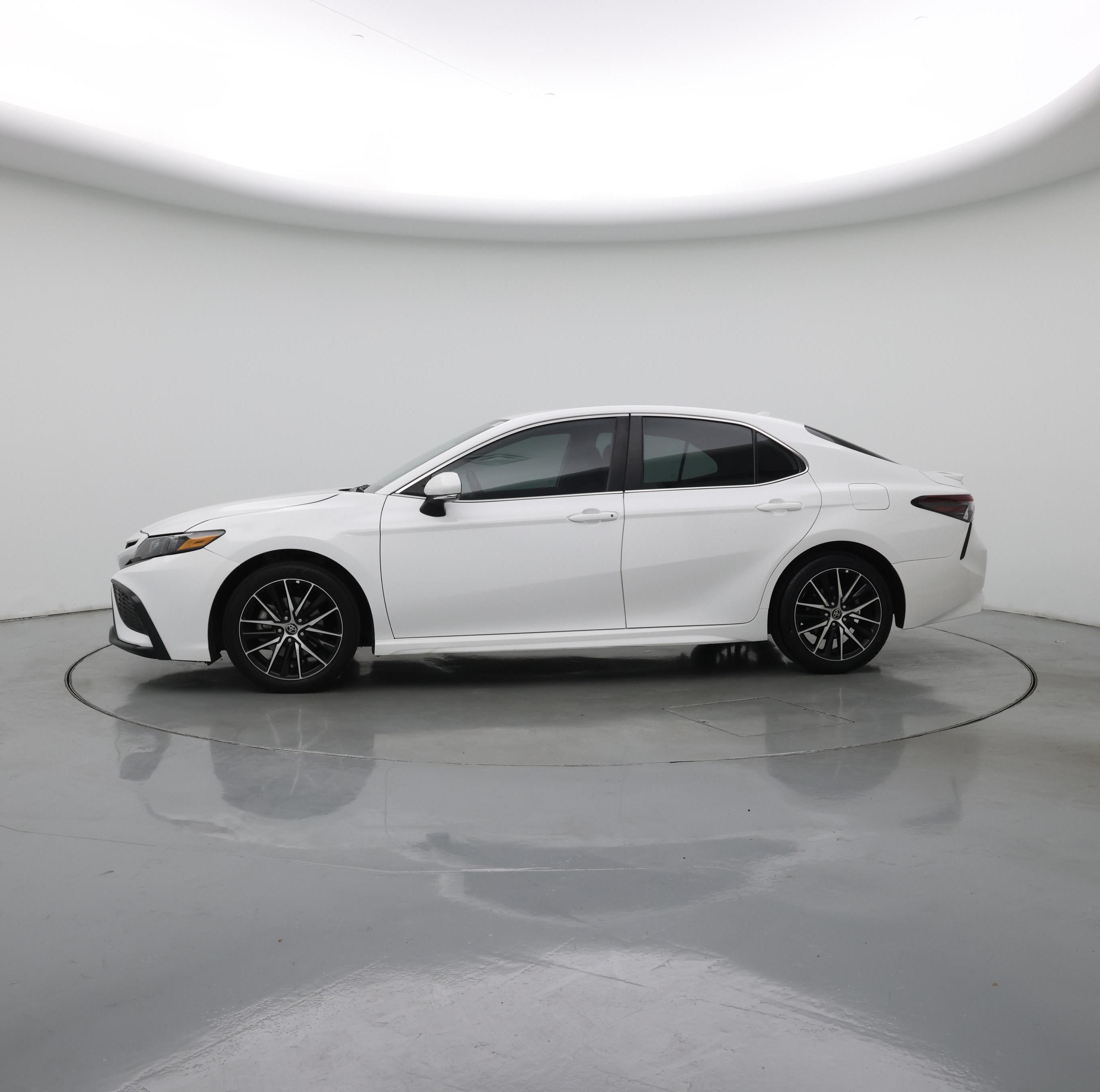Thumbnail: 2023 Toyota Camry - 3