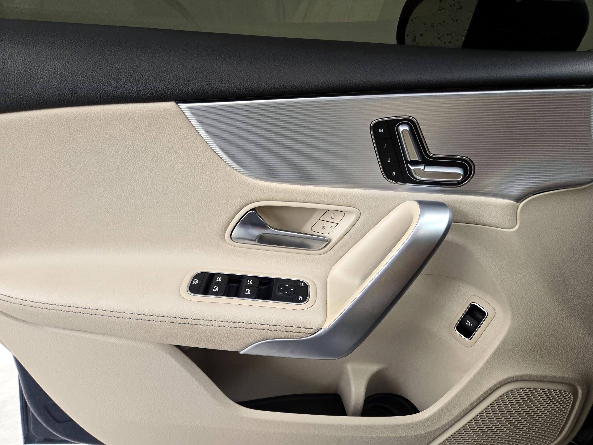 Thumbnail: 2019 Mercedes-Benz A-Class - 12