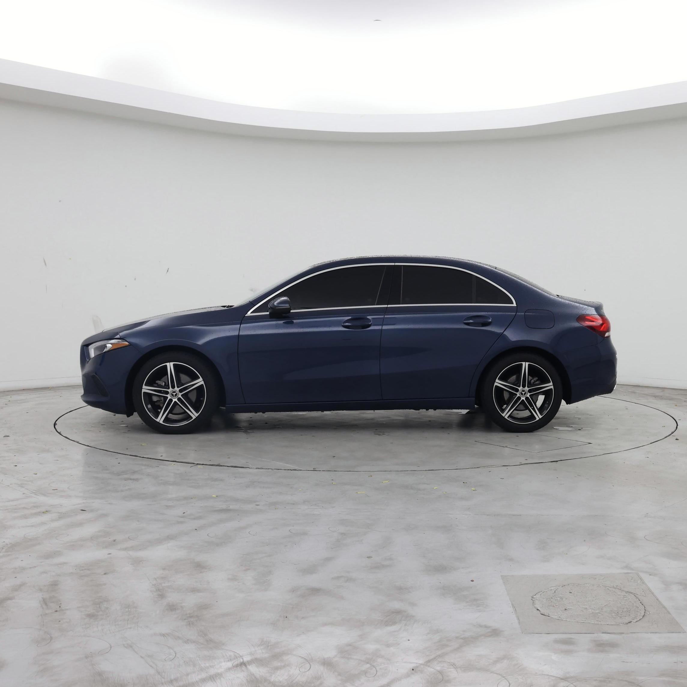 Thumbnail: 2019 Mercedes-Benz A-Class - 3