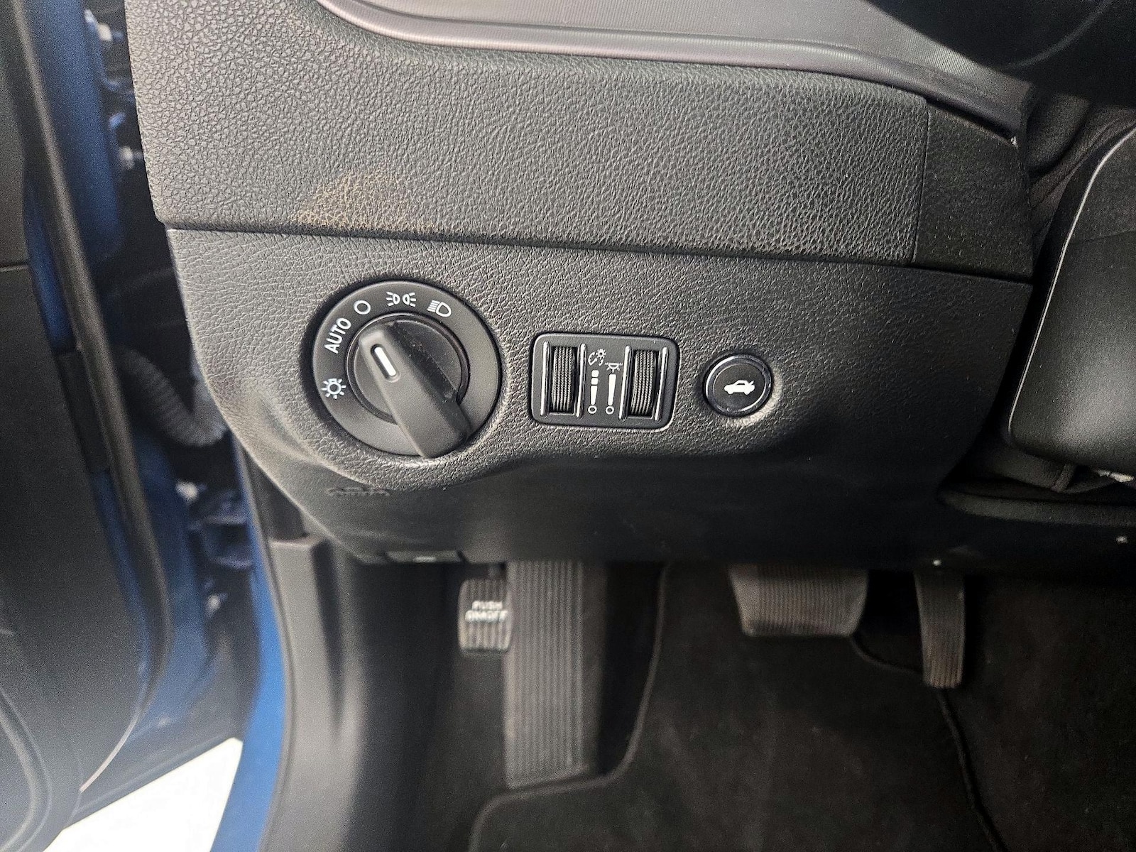 2023 Dodge Charger SXT - Photo 14
