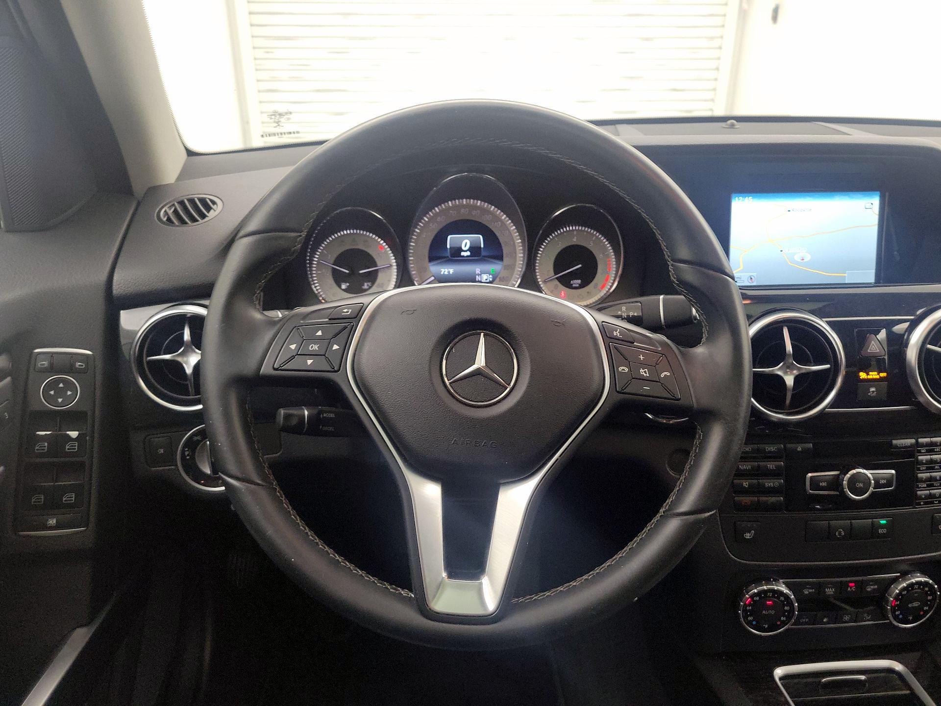 Thumbnail: 2015 Mercedes-Benz GLK - 10