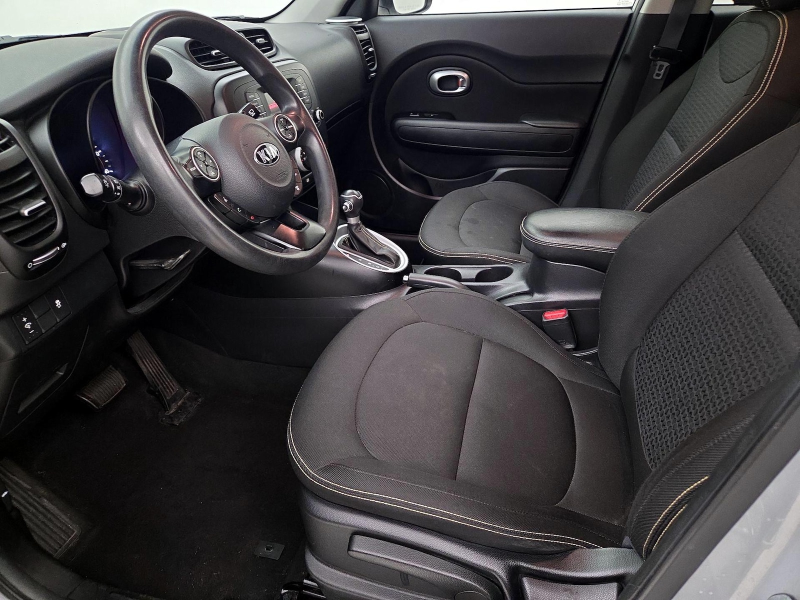2015 Kia Soul + - Photo 12