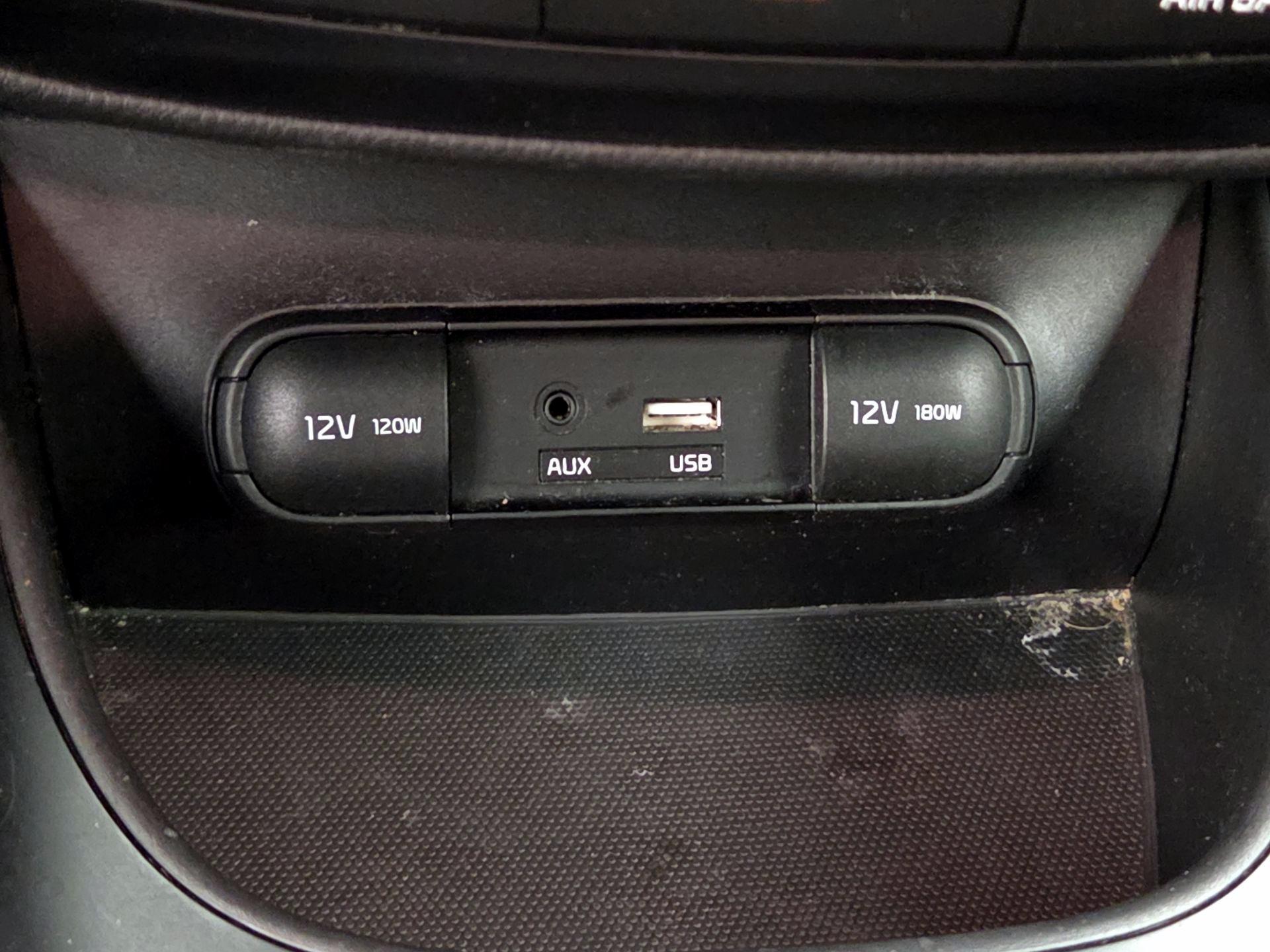 Thumbnail: 2015 Kia Soul - 17