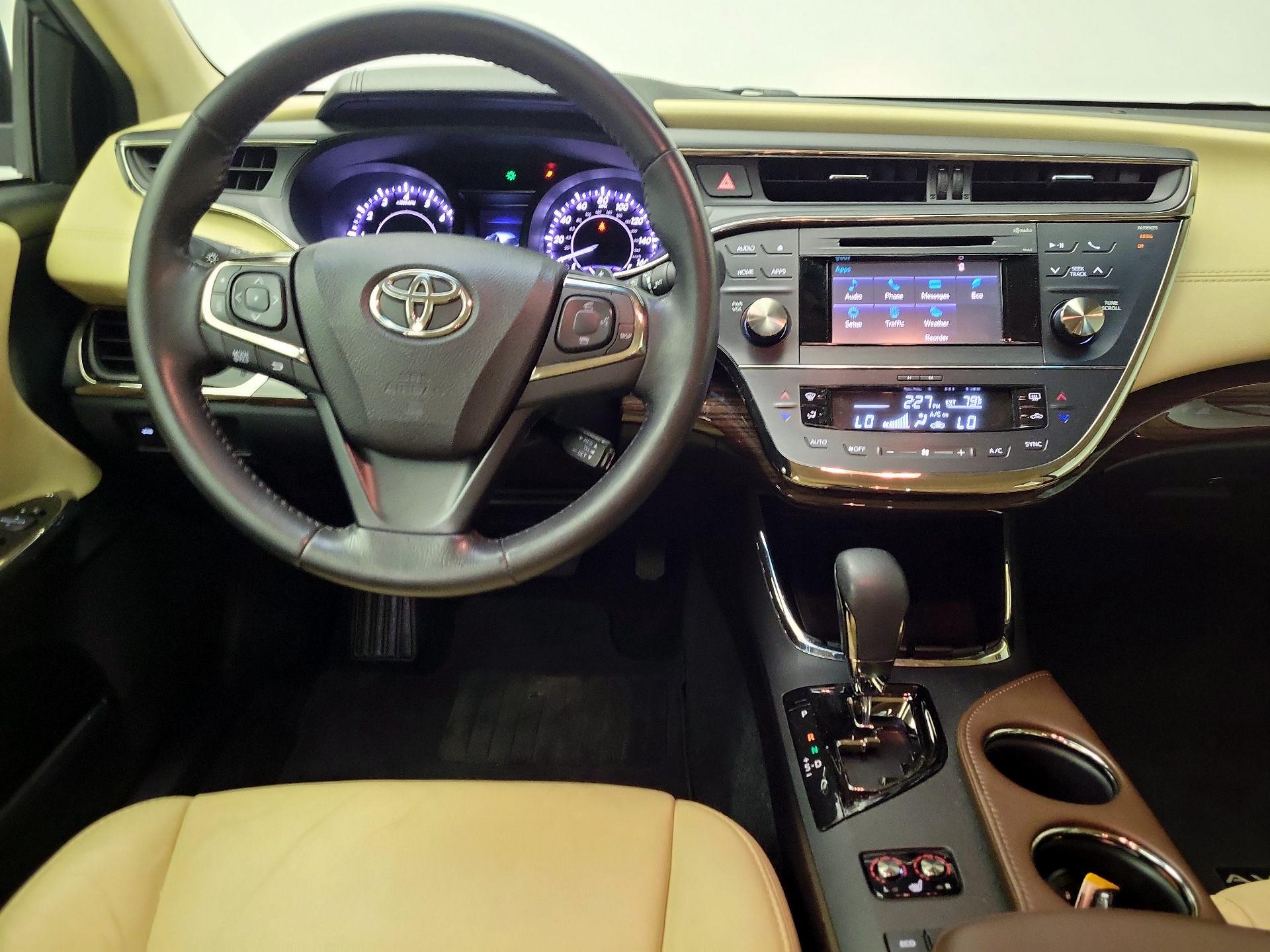 Thumbnail: 2015 Toyota Avalon - 10