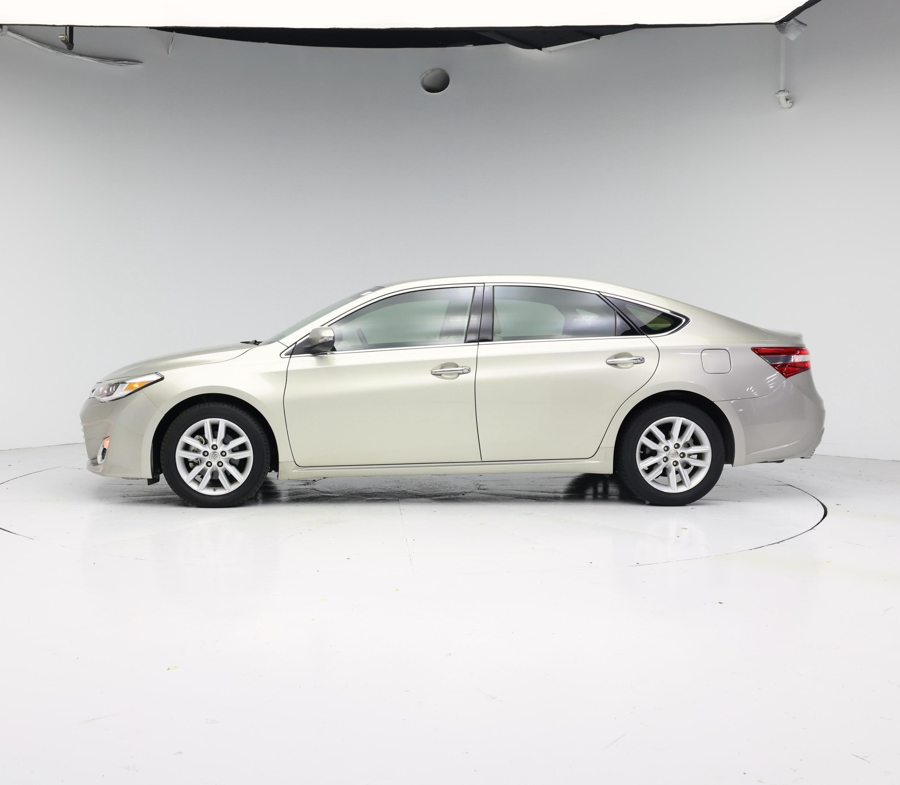 Thumbnail: 2015 Toyota Avalon - 3