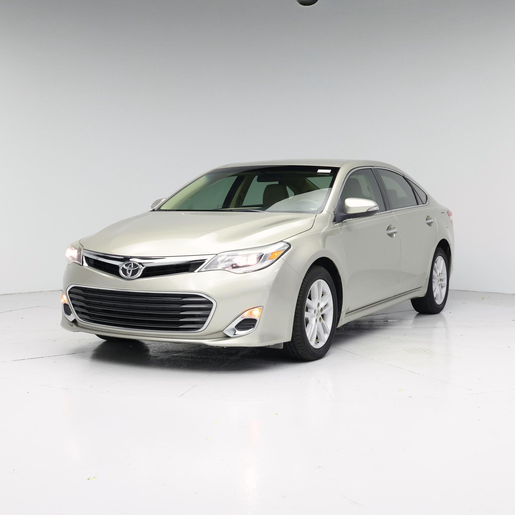 Thumbnail: 2015 Toyota Avalon - 4