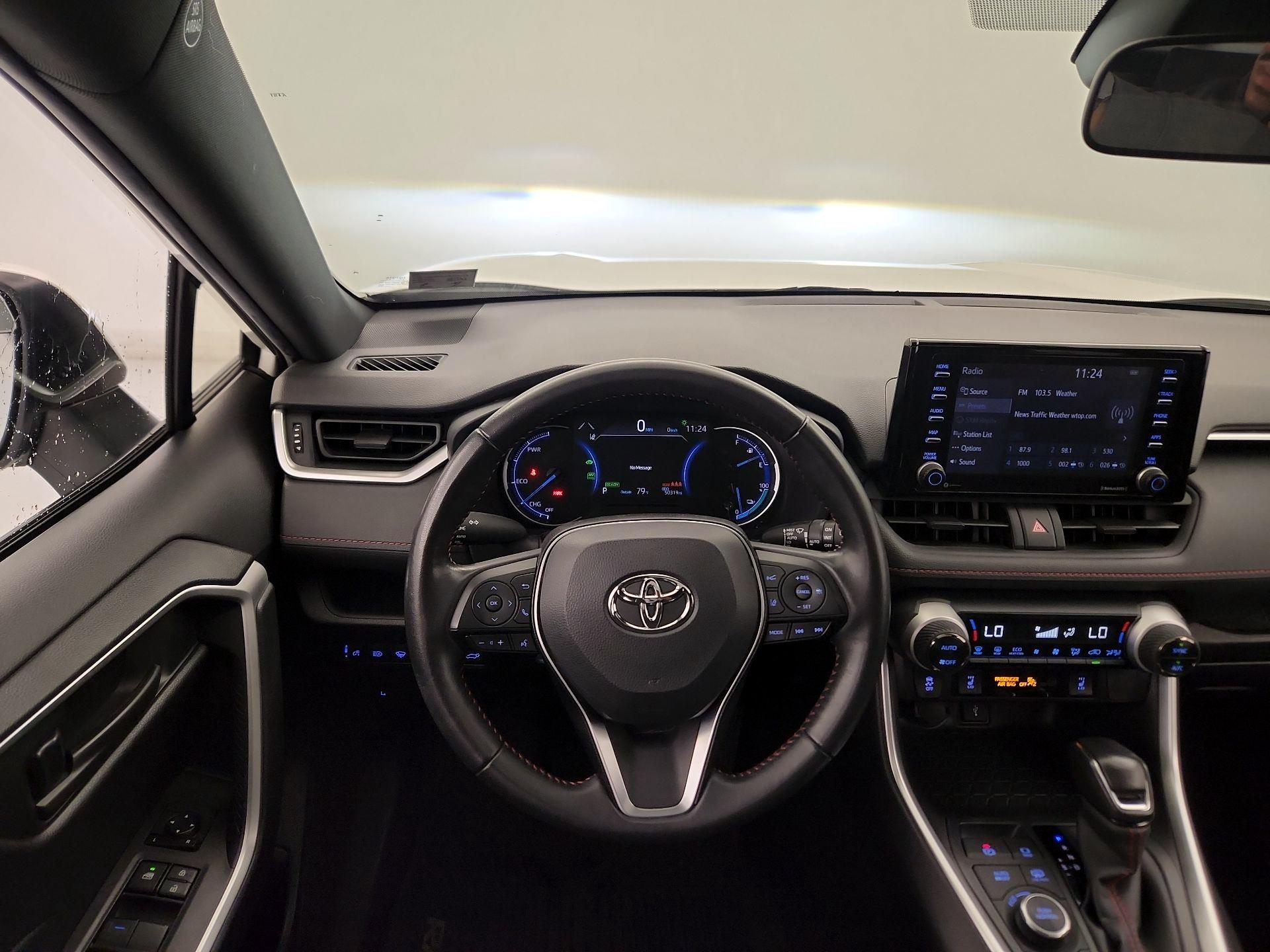 Thumbnail: 2021 Toyota RAV4 - 10