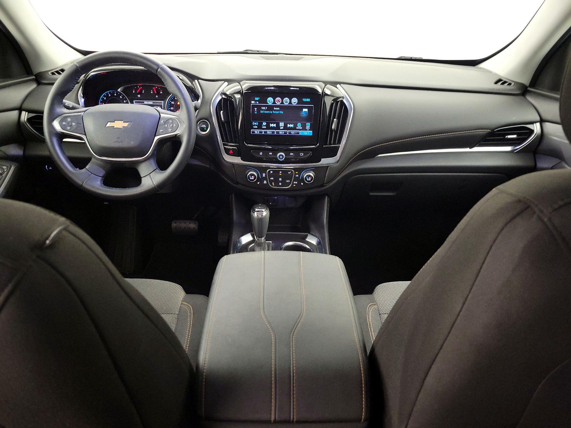 Thumbnail: 2018 Chevrolet Traverse - 9