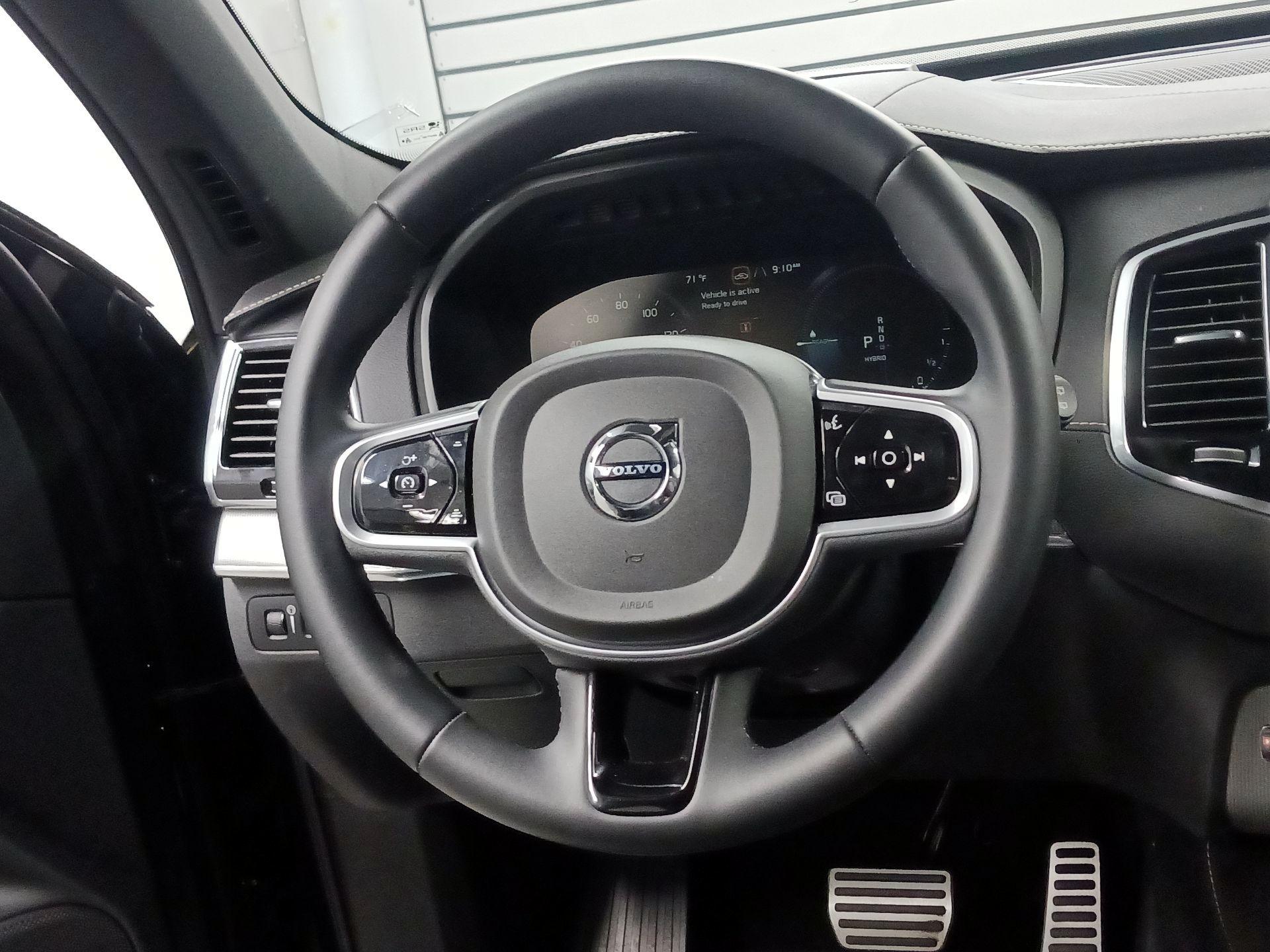 Thumbnail: 2022 Volvo XC90 - 10