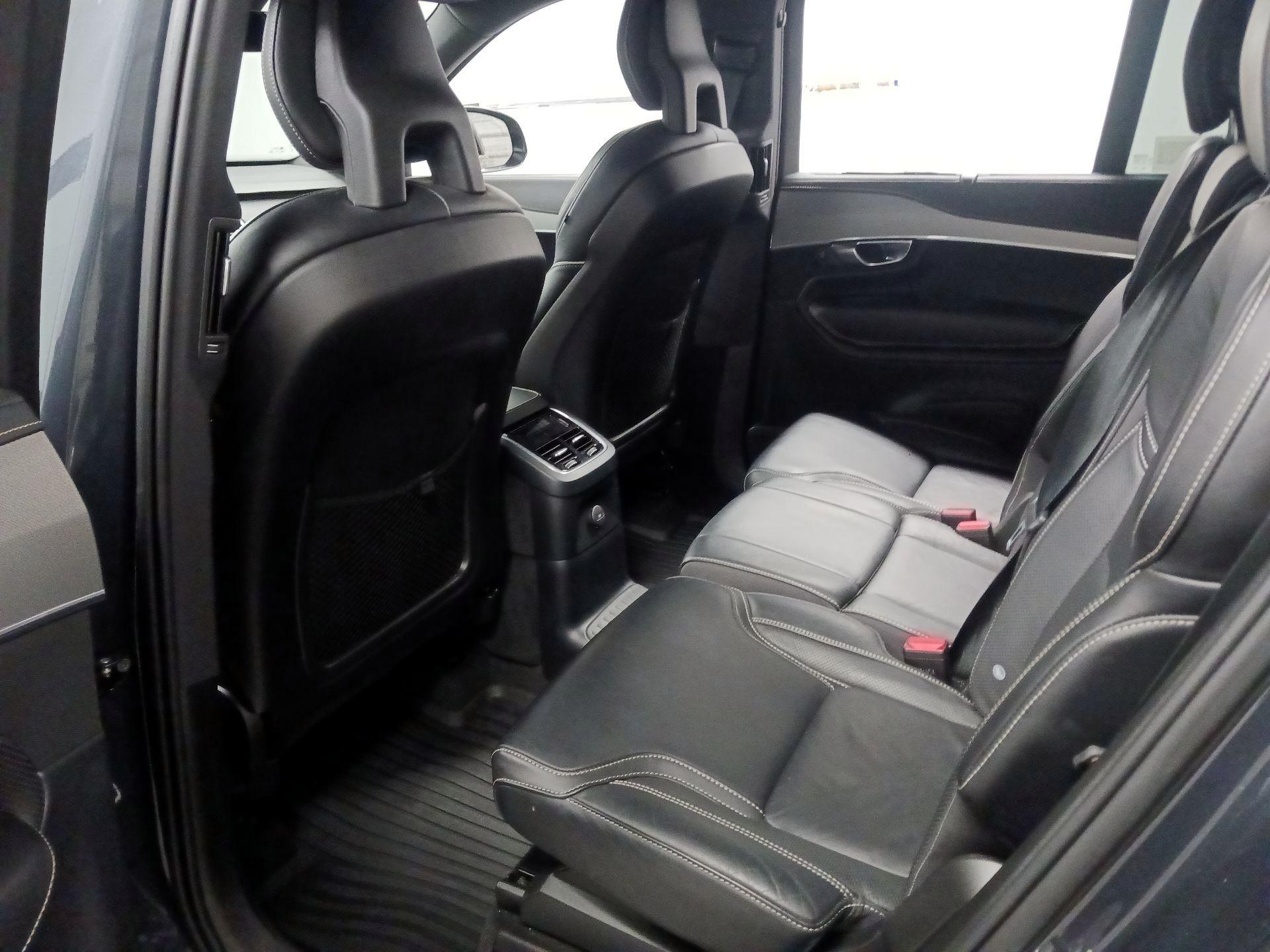 Thumbnail: 2022 Volvo XC90 - 18