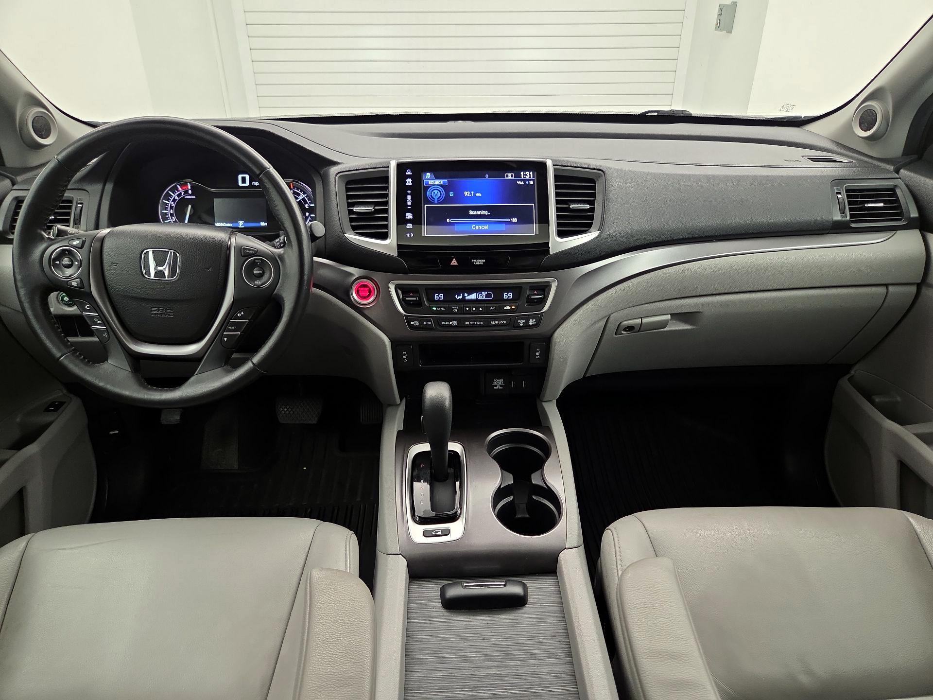 Thumbnail: 2018 Honda Pilot - 9