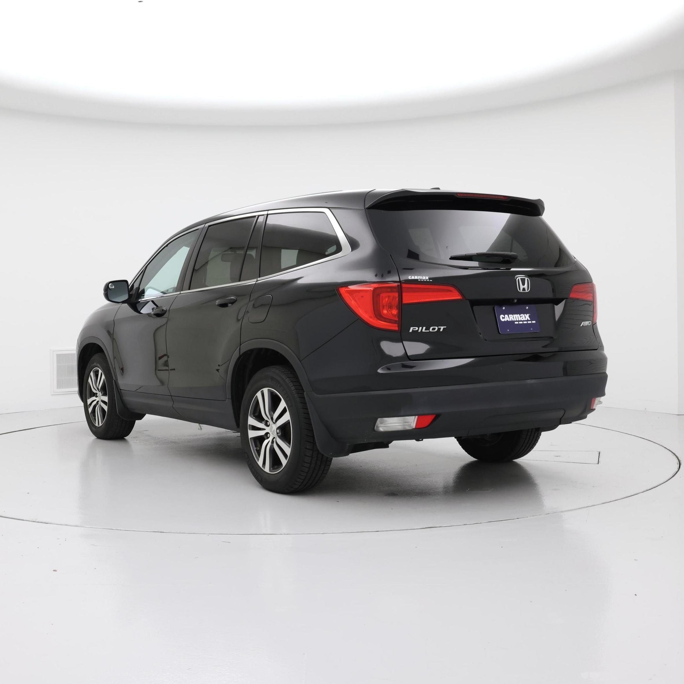 Thumbnail: 2018 Honda Pilot - 2