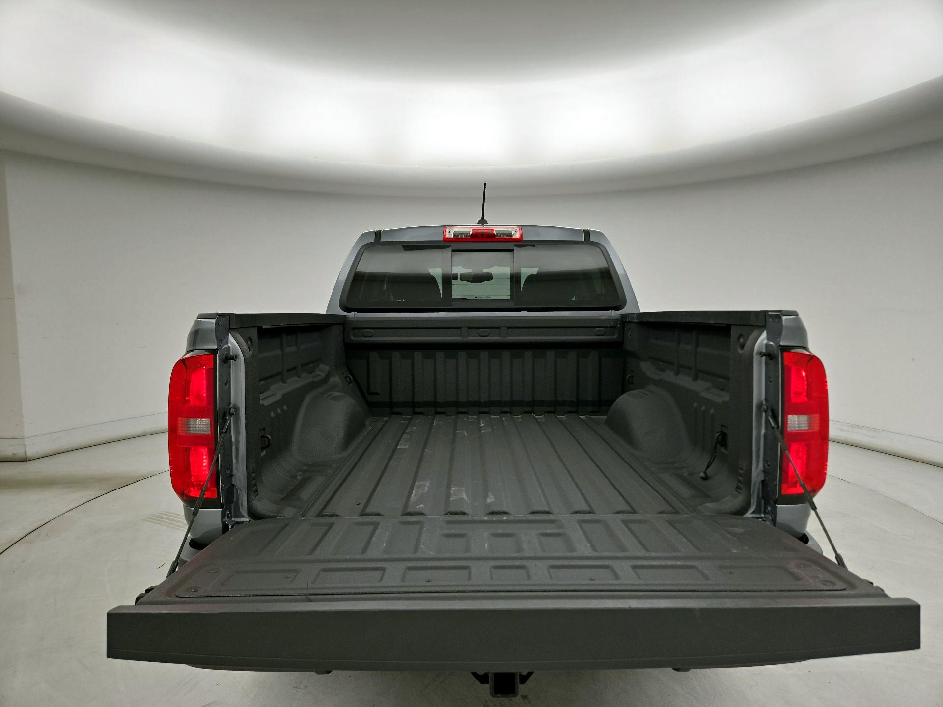 Thumbnail: 2022 Chevrolet Colorado - 20