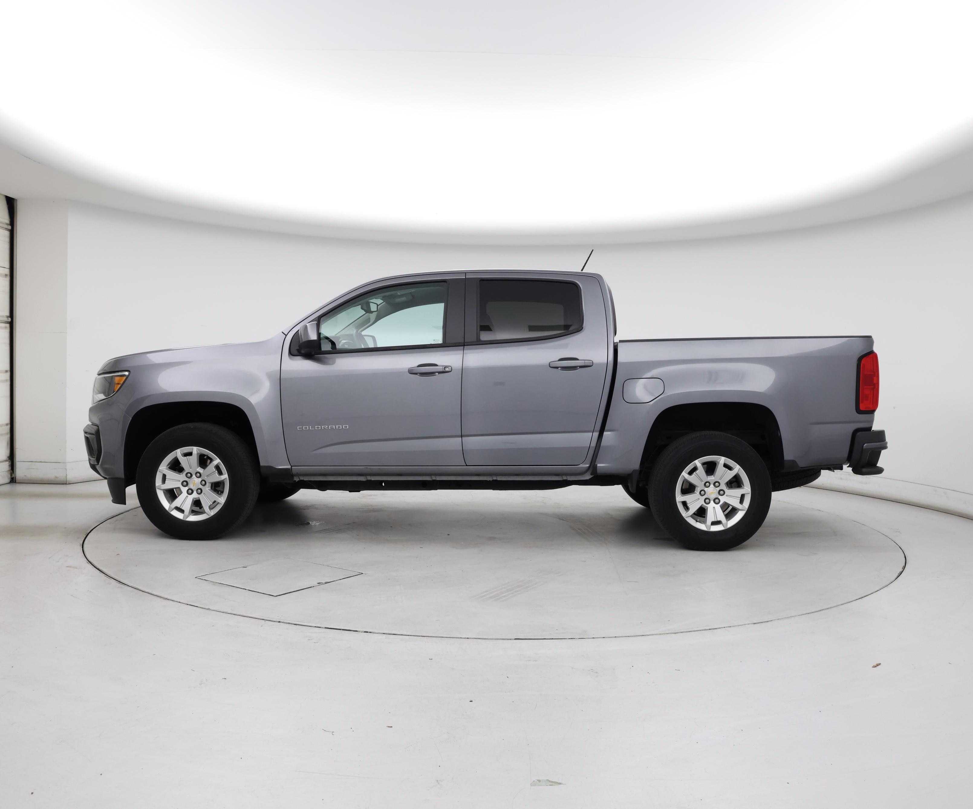 Thumbnail: 2022 Chevrolet Colorado - 3