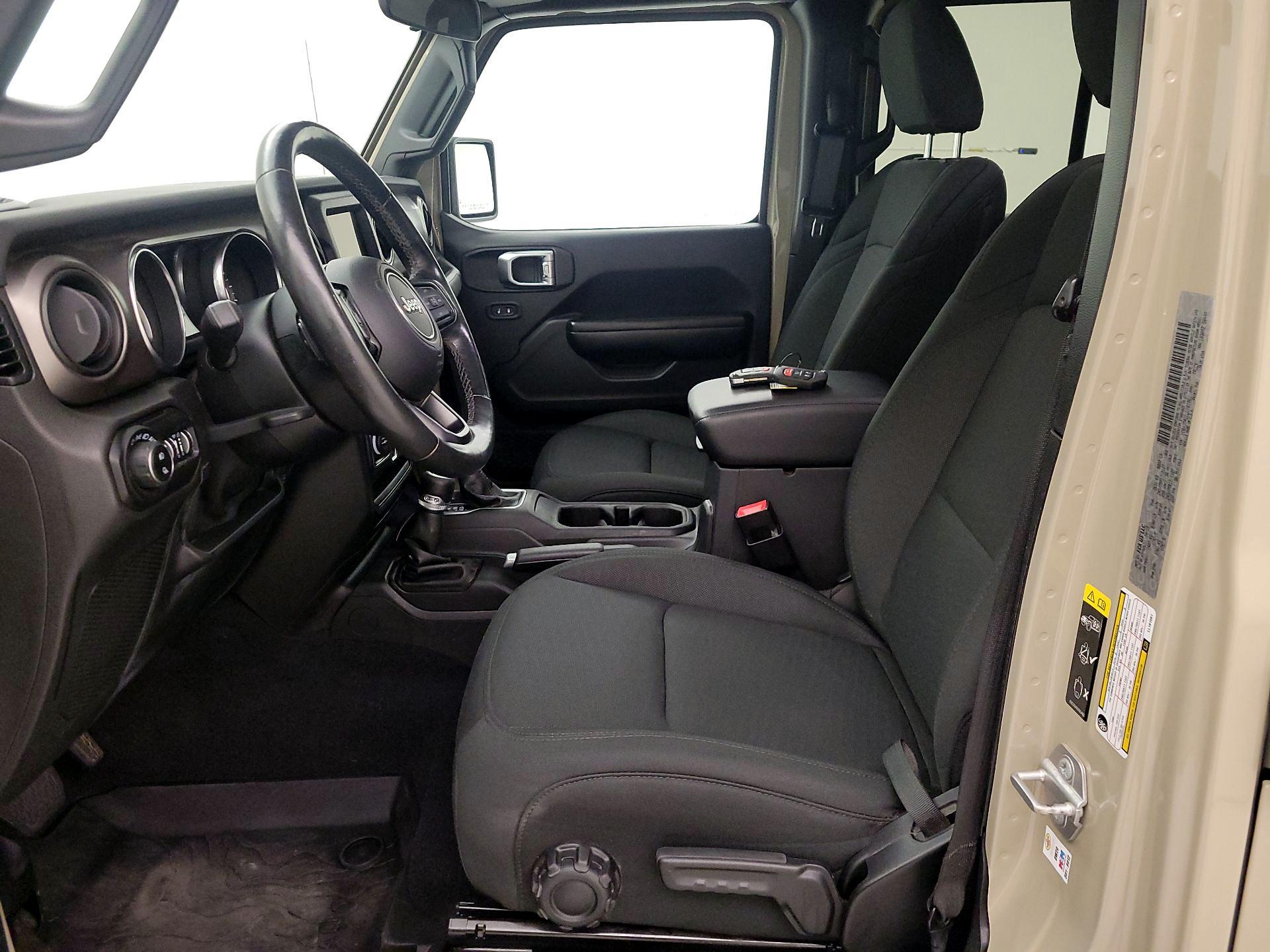 Thumbnail: 2020 Jeep Gladiator - 11