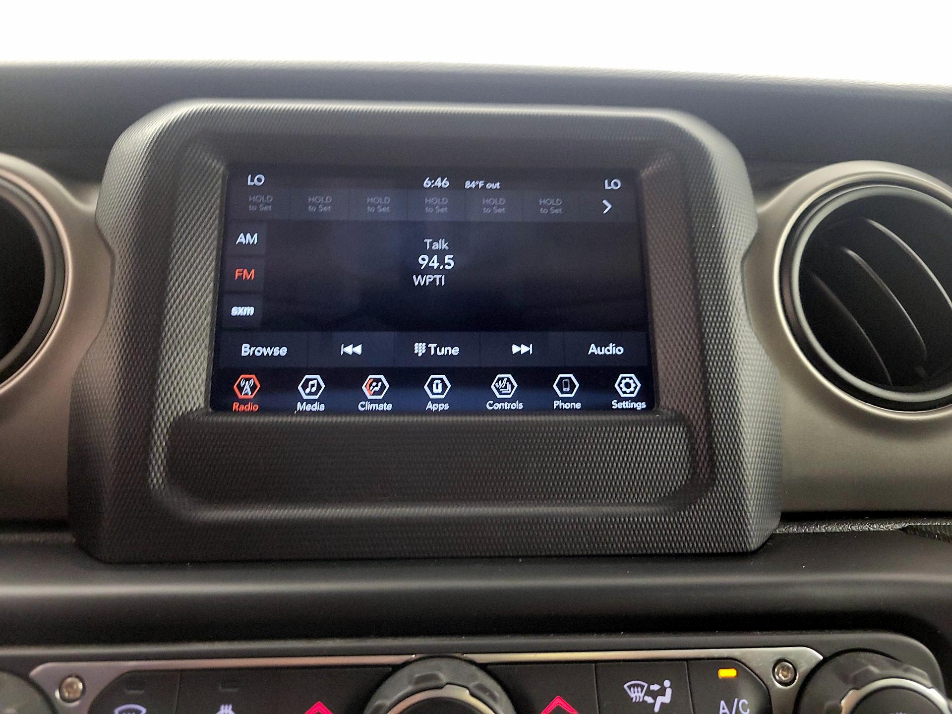 Thumbnail: 2020 Jeep Gladiator - 15