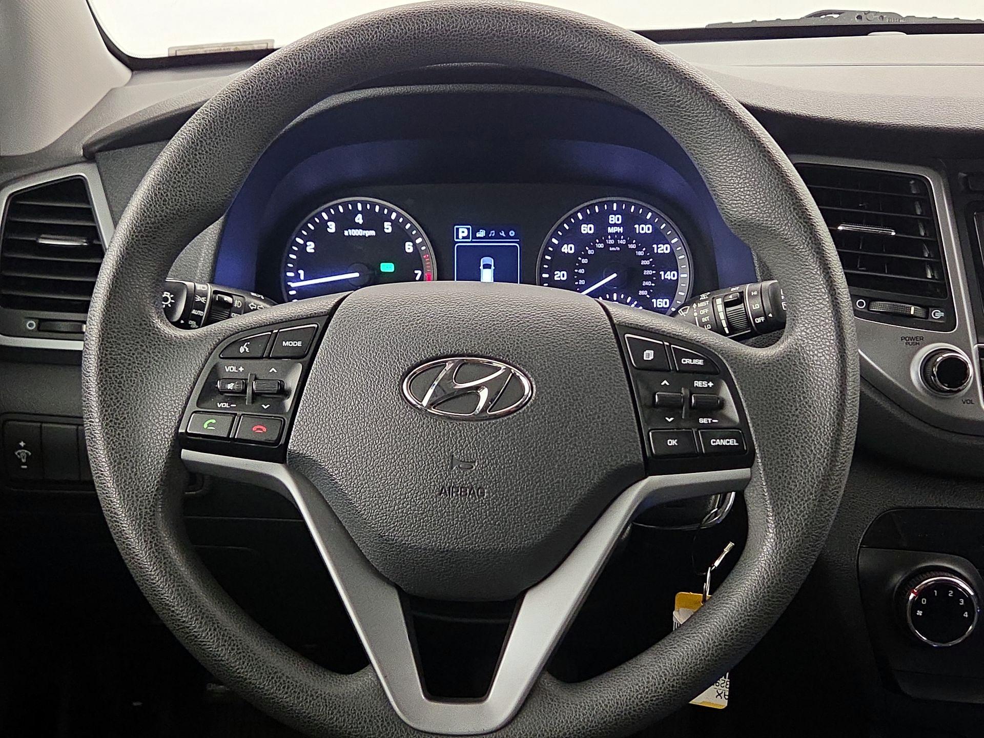 Thumbnail: 2017 Hyundai Tucson - 10