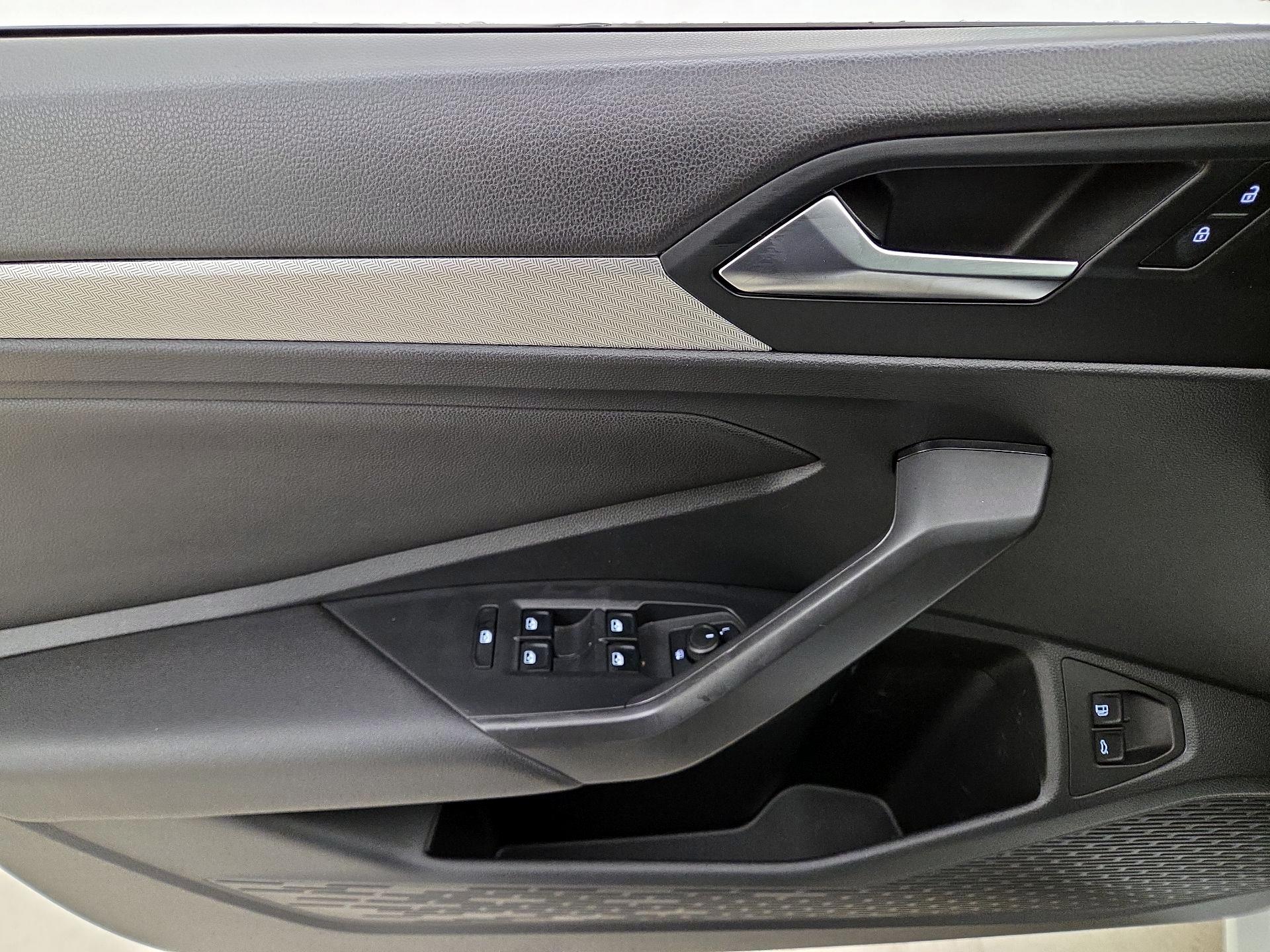 Thumbnail: 2020 Volkswagen Jetta - 12