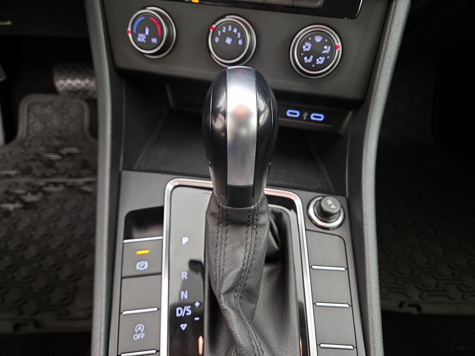 Thumbnail: 2020 Volkswagen Jetta - 17