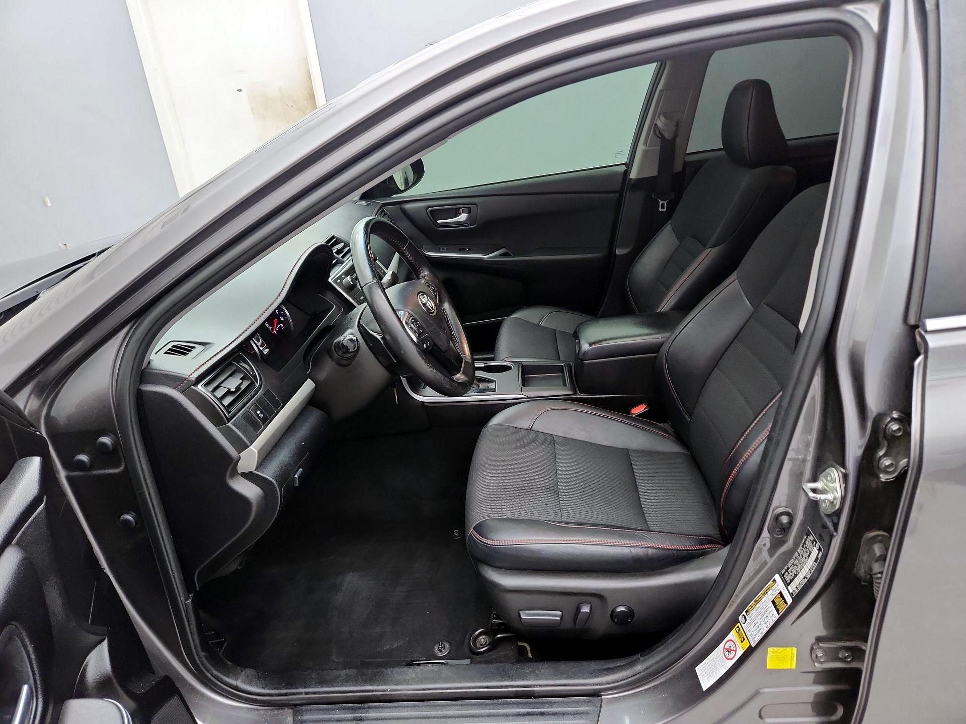 Thumbnail: 2016 Toyota Camry - 11